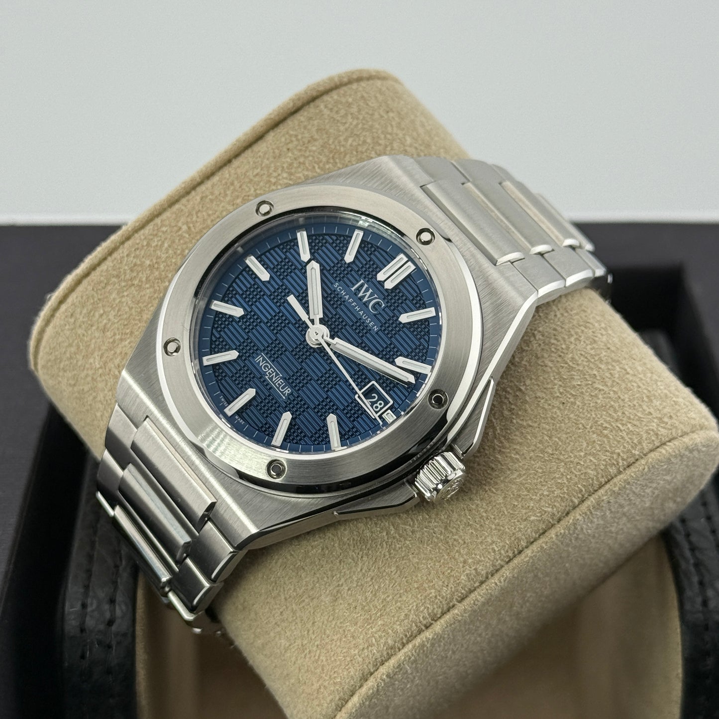IWC Ingenieur Automatic 40 / IW328907 / blau / Edelstahl / Full Set / 2025