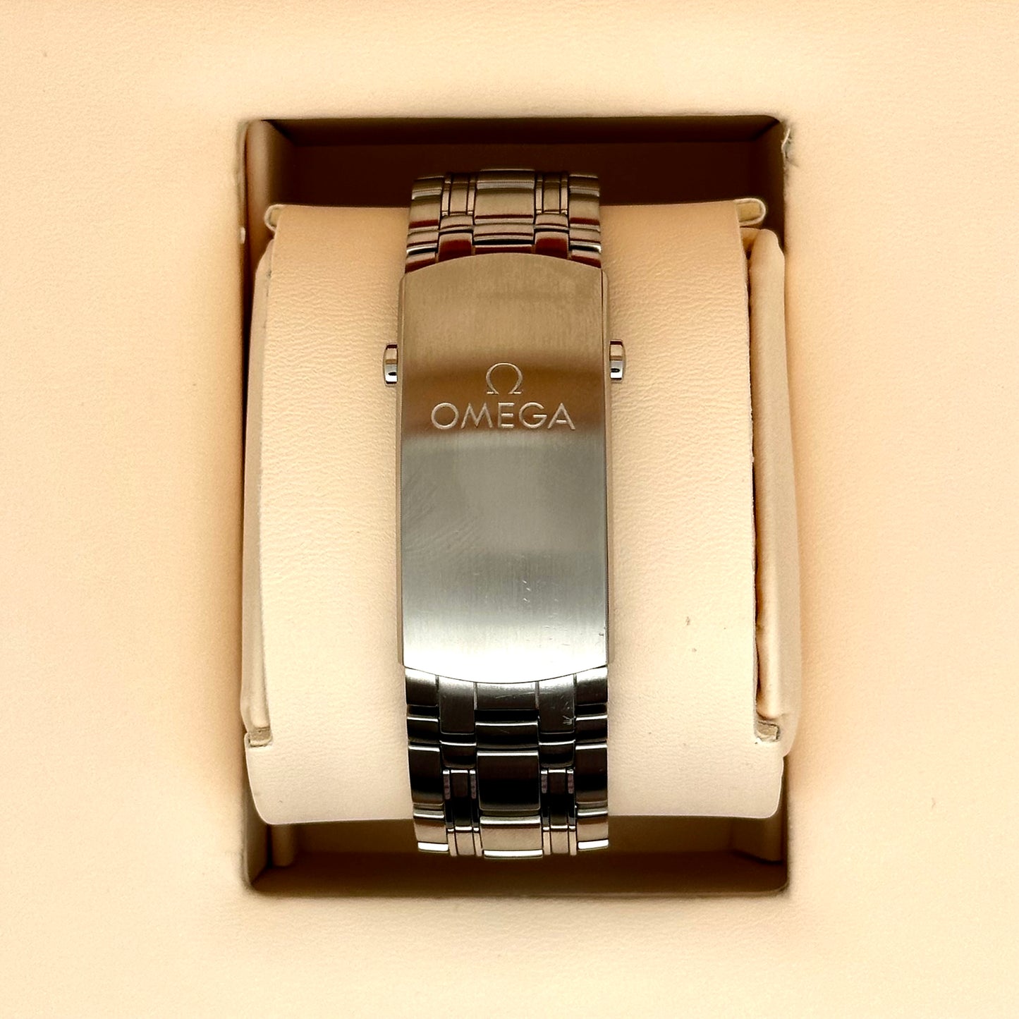 Omega Seamaster Diver 300M / 210.30.42.20.10.001 / grün / Edelstahl / Full Set