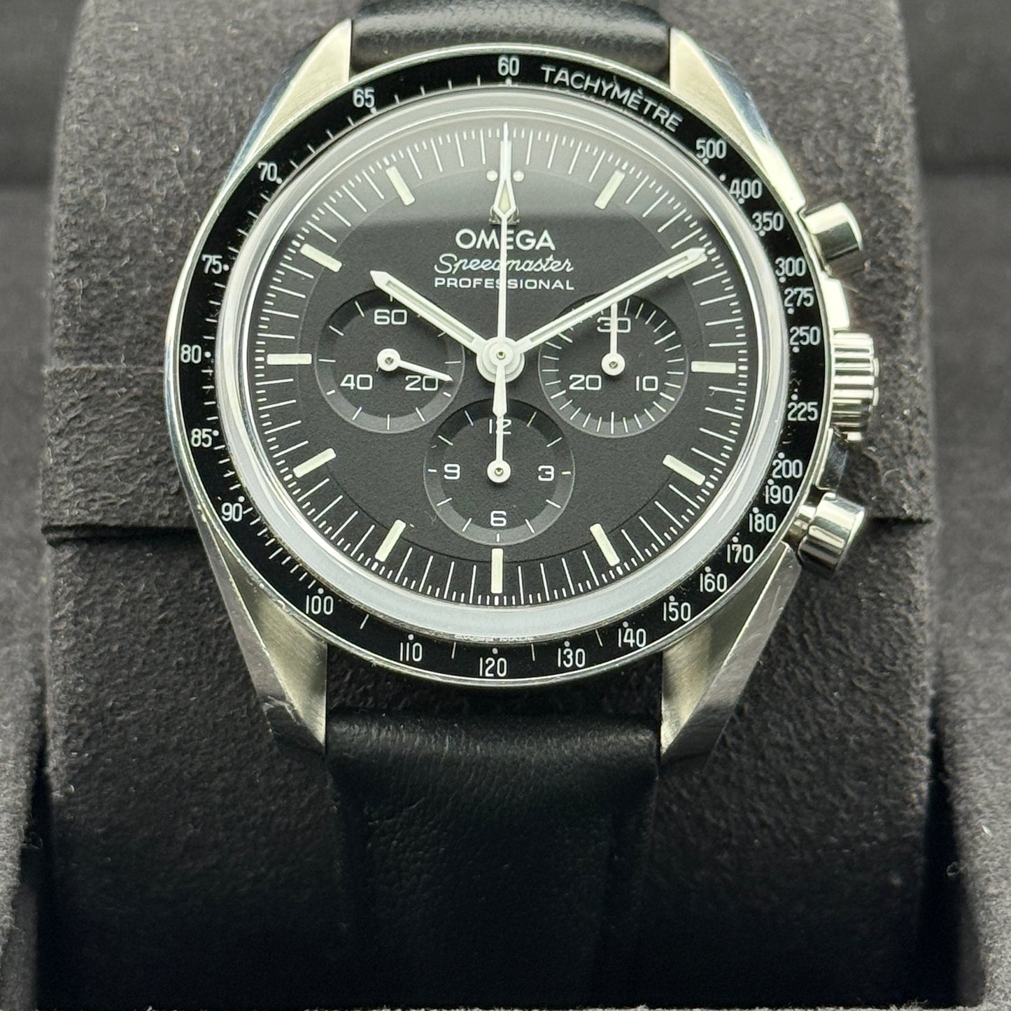 Omega Speedmaster Professional Moonwatch / 310.32.42.50.01.002 / schwarz / Stahl - Leder / Full Set / 2021