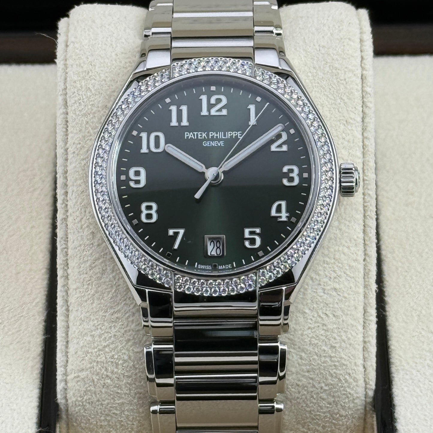 Patek Philippe Twenty-4 / 7300/1200A-011 / grün - Diamanten / Edelstahl / Full Set / 2024