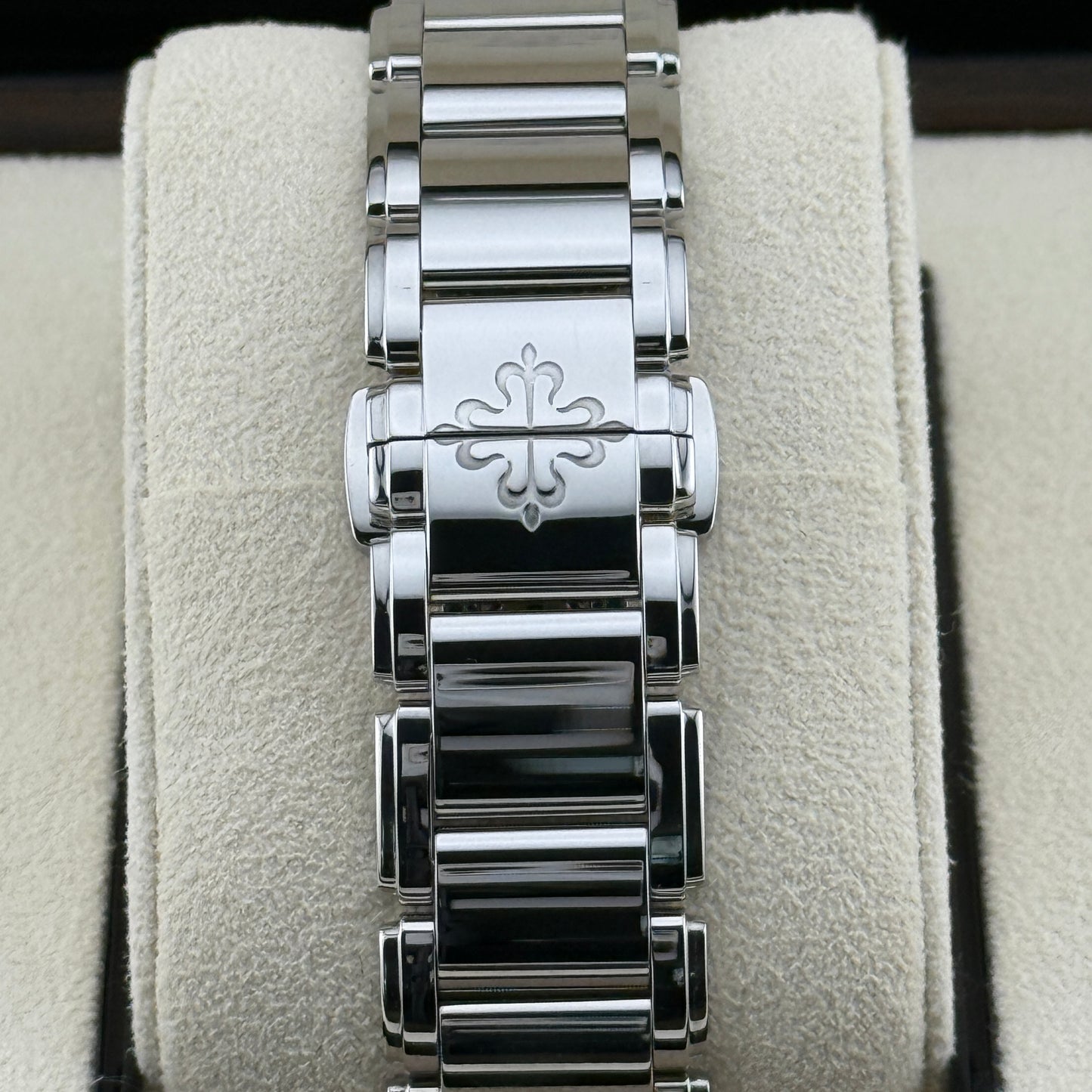 Patek Philippe Twenty-4 / 7300/1200A-011 / grün - Diamanten / Edelstahl / Full Set / 2024