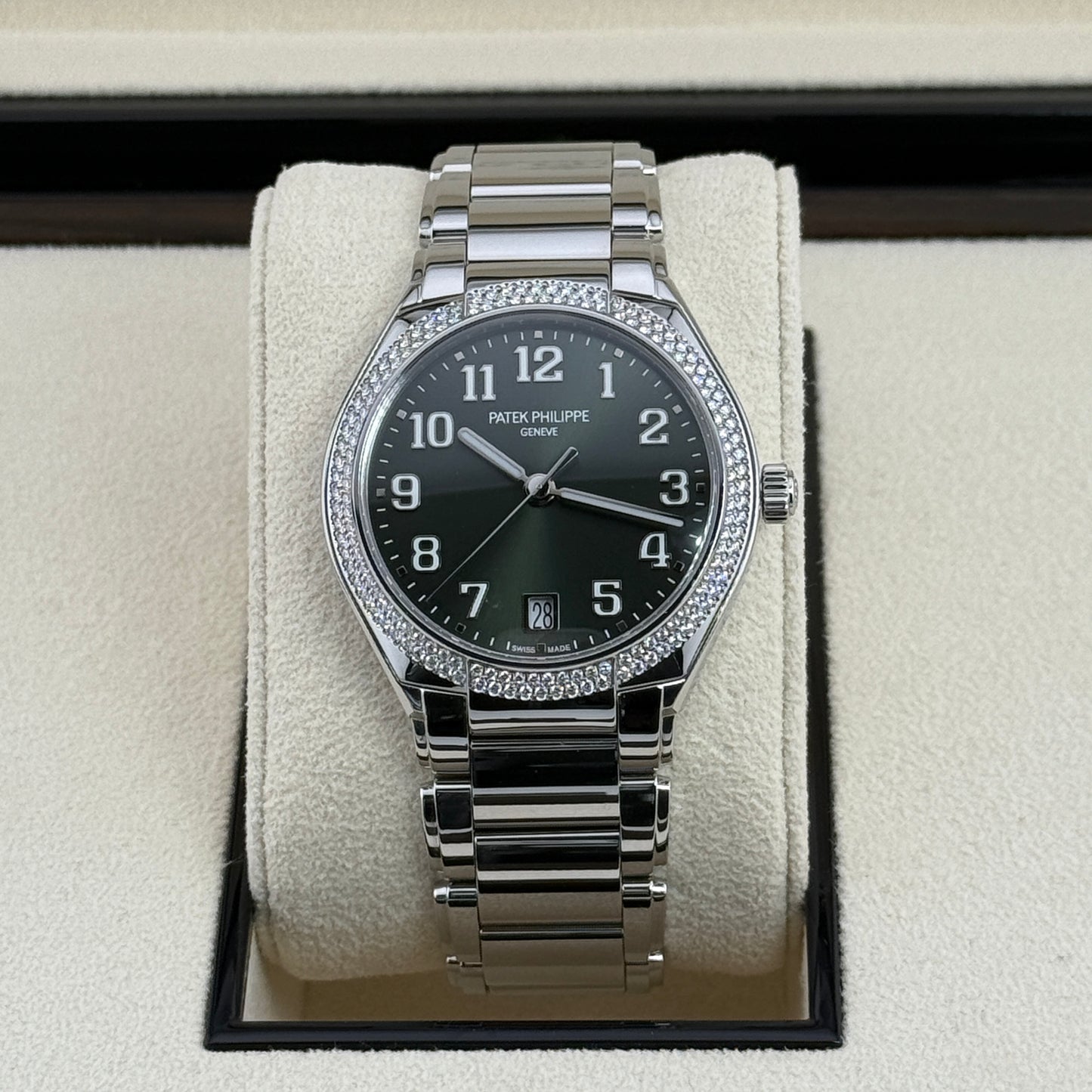 Patek Philippe Twenty-4 / 7300/1200A-011 / grün - Diamanten / Edelstahl / Full Set / 2024