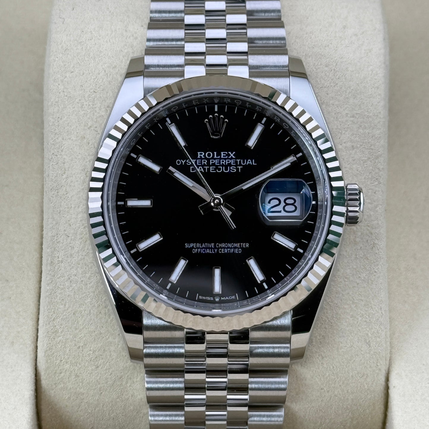 Rolex Datejust 36 / 126234 / schwarz / Jubilee / Full Set / 2025