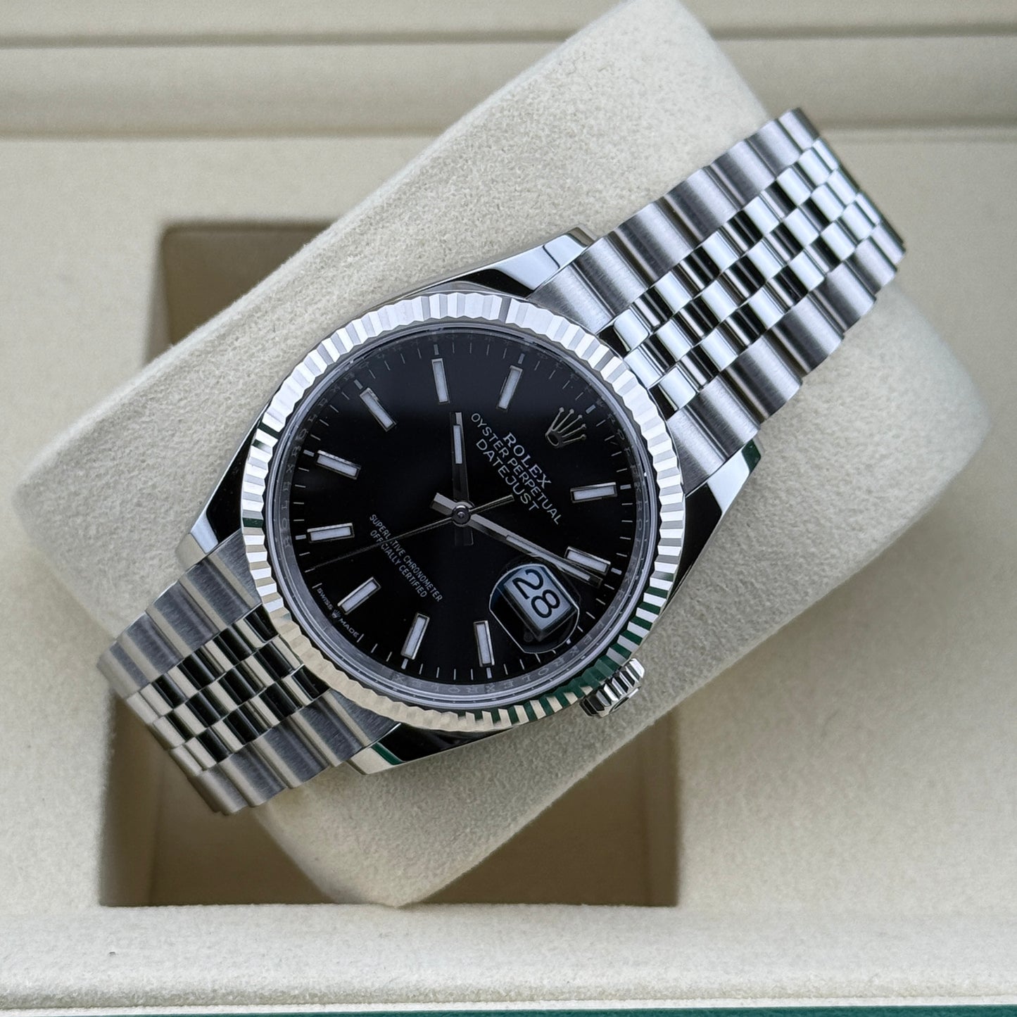 Rolex Datejust 36 / 126234 / schwarz / Jubilee / Full Set / 2025