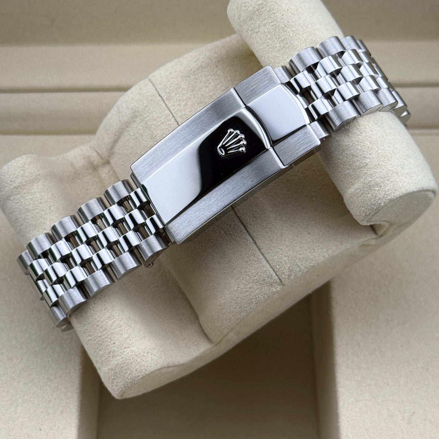Rolex Datejust 36 / 126234 / schwarz / Jubilee / Full Set / 2025
