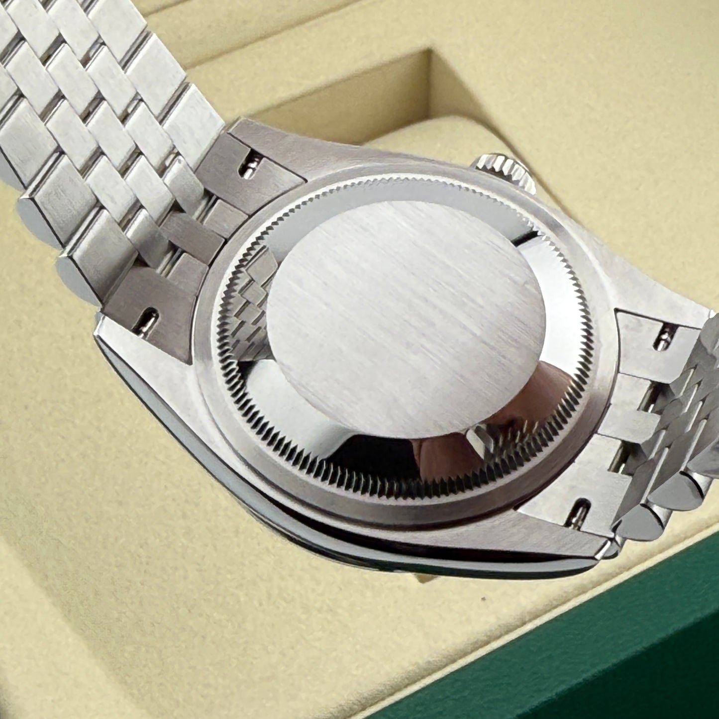 Rolex Datejust 36 / 126234 / schwarz / Jubilee / Full Set / 2025