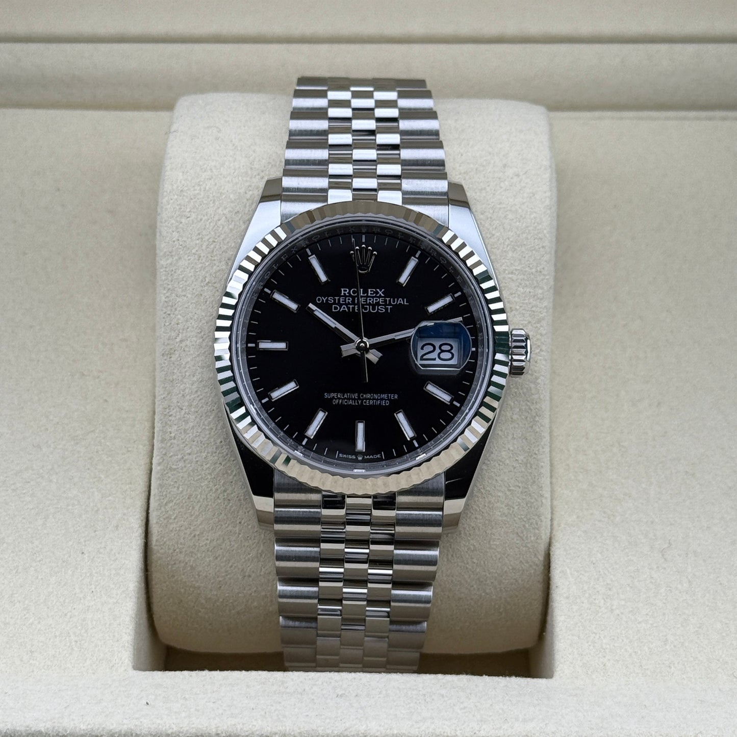 Rolex Datejust 36 / 126234 / schwarz / Jubilee / Full Set / 2025