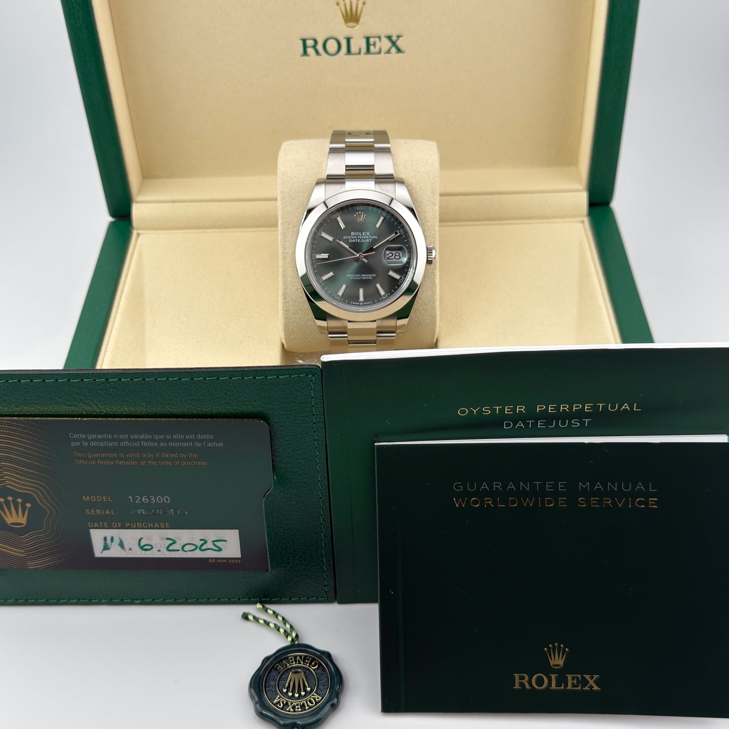 Rolex Datejust 41 / 126300 / grün / Oyster / Full Set / 2025