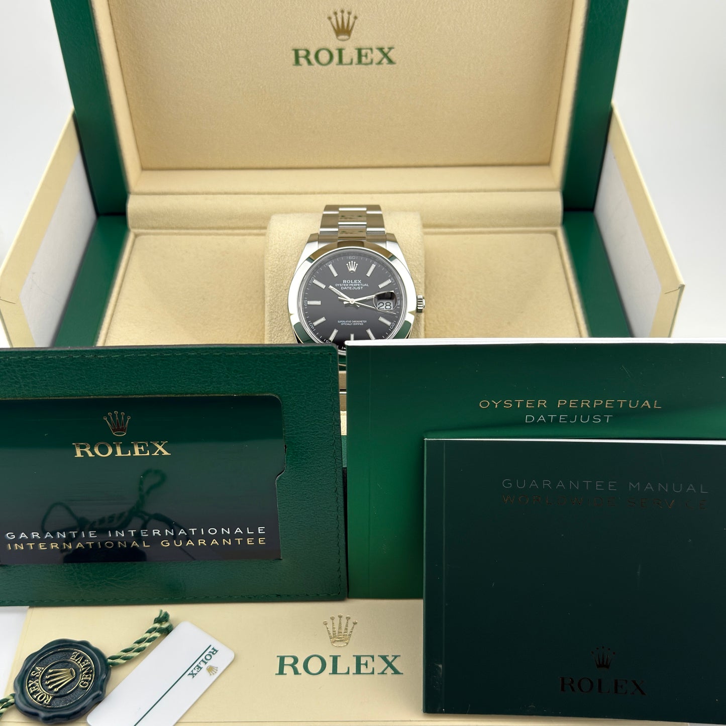 Rolex Datejust 41 / 126300 / schwarz / Oyster / Full Set / 2024