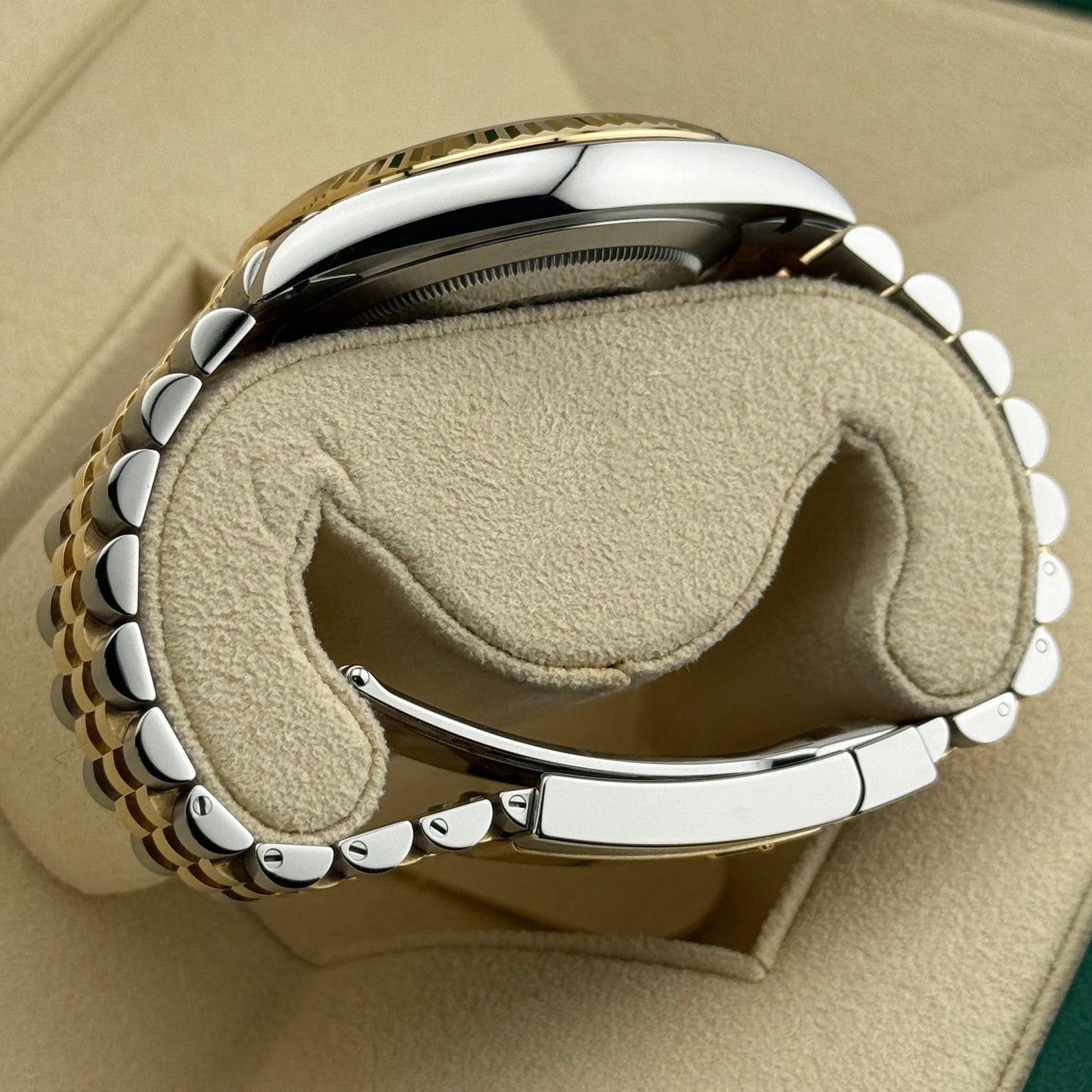 Rolex Datejust 41 / 126333 / schwarz - Diamanten / Jubilee / Full Set / 2022