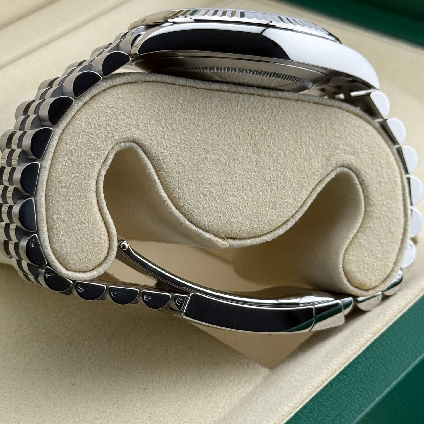 Rolex Datejust 41 / 126334 / blau - Diamanten / Jubilee / Full Set / 2025