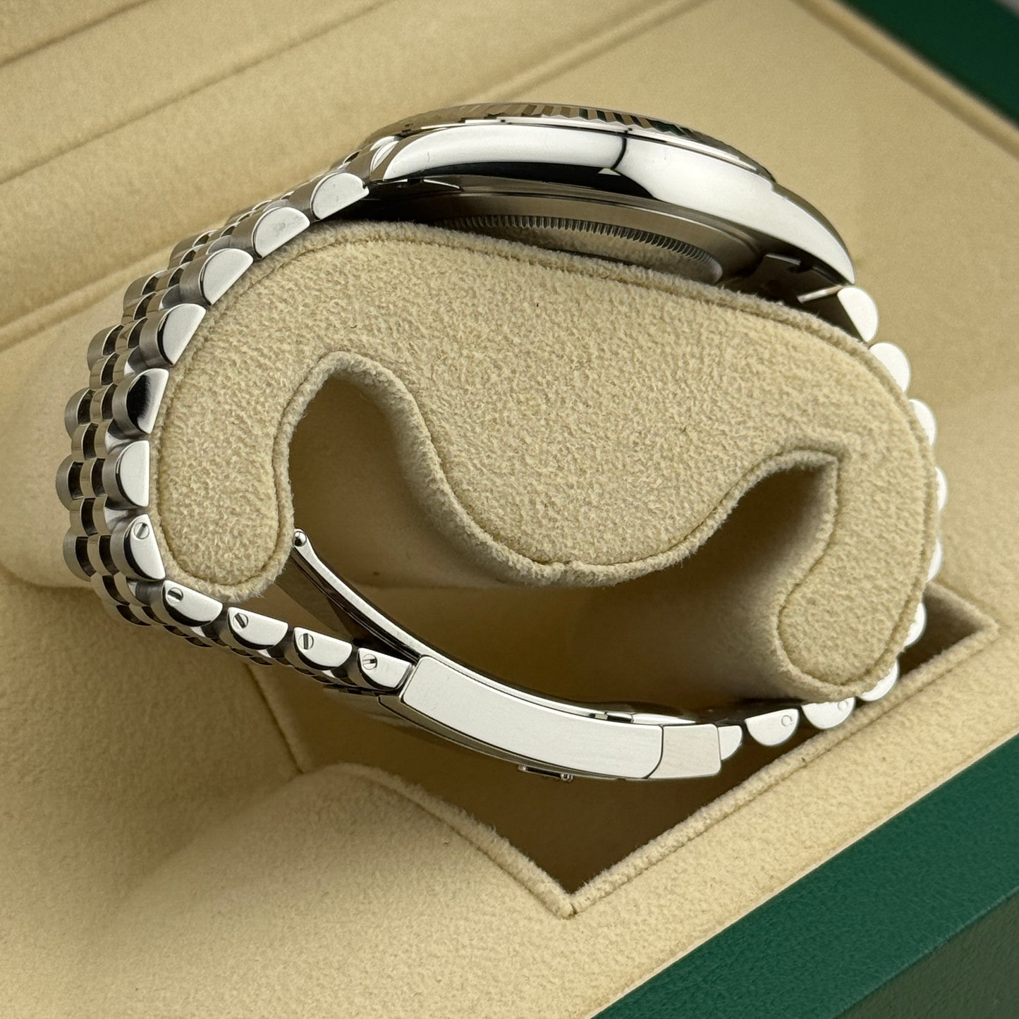 Rolex Datejust 41 / 126334 / Rhodium / Jubilee / Full Set / 2022