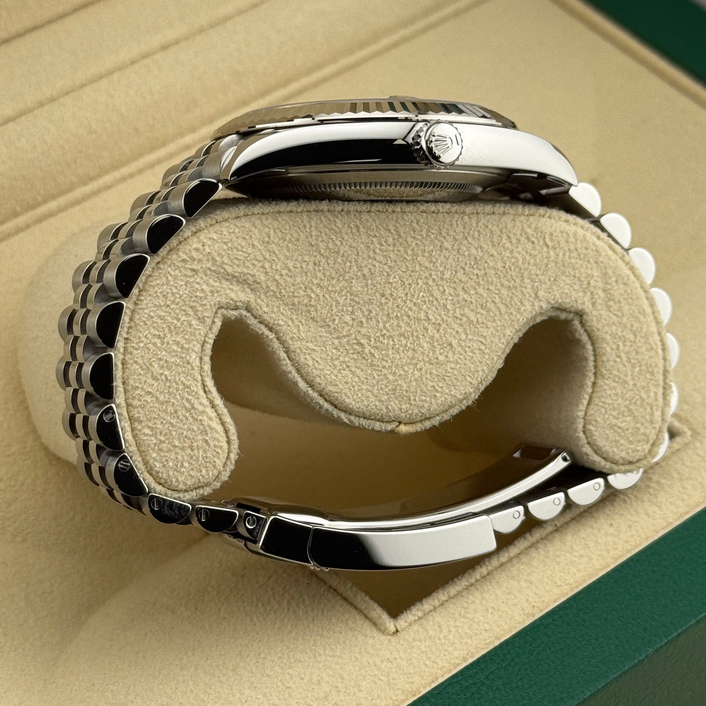 Rolex Datejust 41 / 126334 / Rhodium / Jubilee / Full Set / 2022