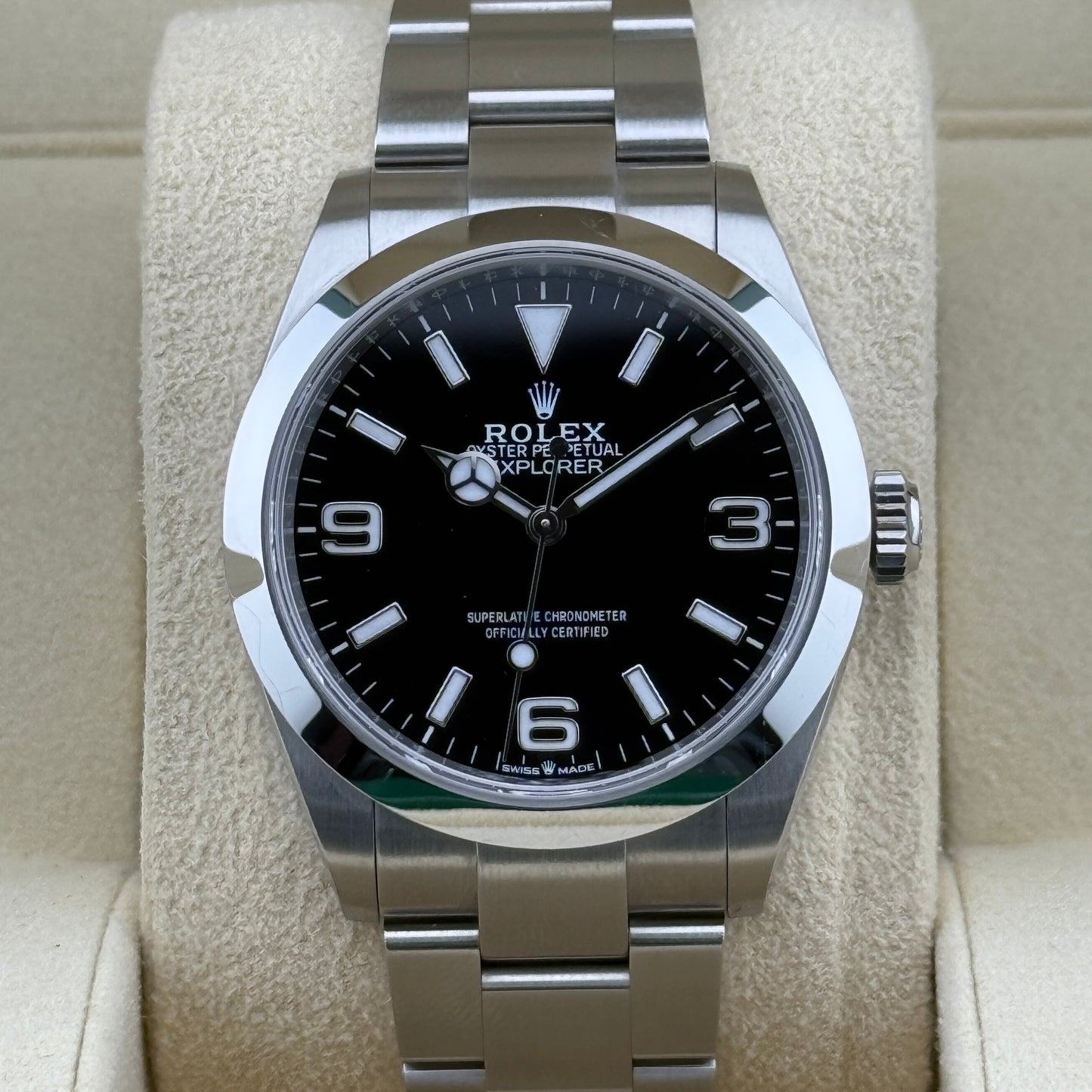 Rolex Explorer 40 / 224270 / schwarz / Oyster / B&P / 2024