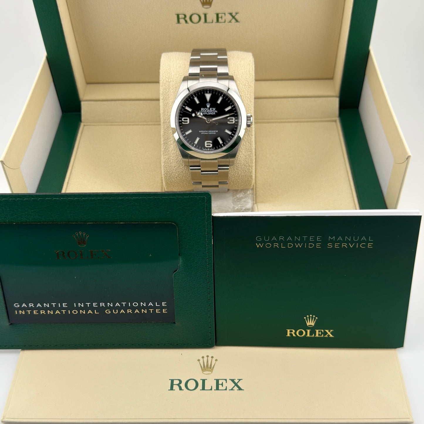 Rolex Explorer 40 / 224270 / schwarz / Oyster / B&P / 2024