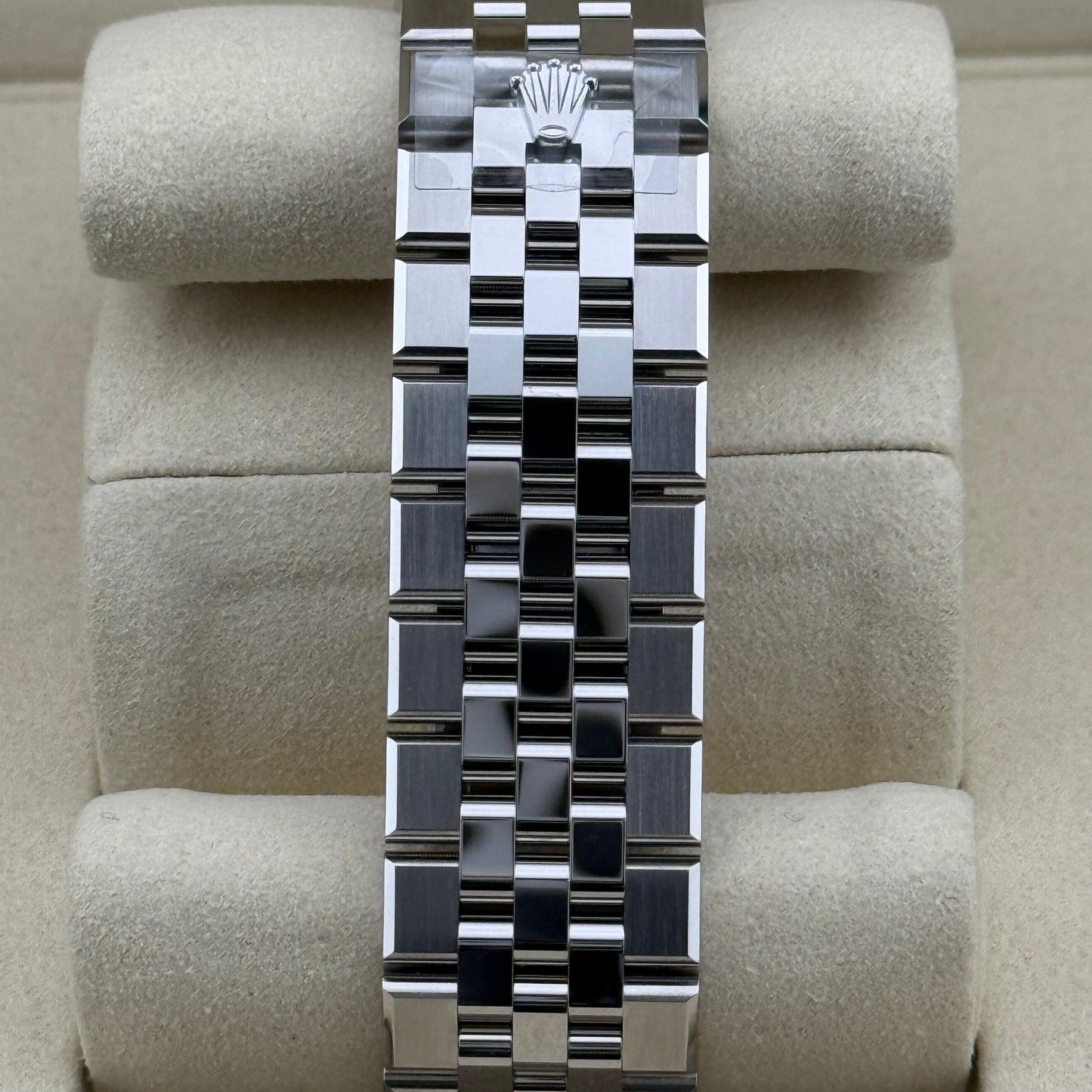 Rolex Land-Dweller 36 / 127234 / weiß / Flat Jubilee / Full Set / 2025