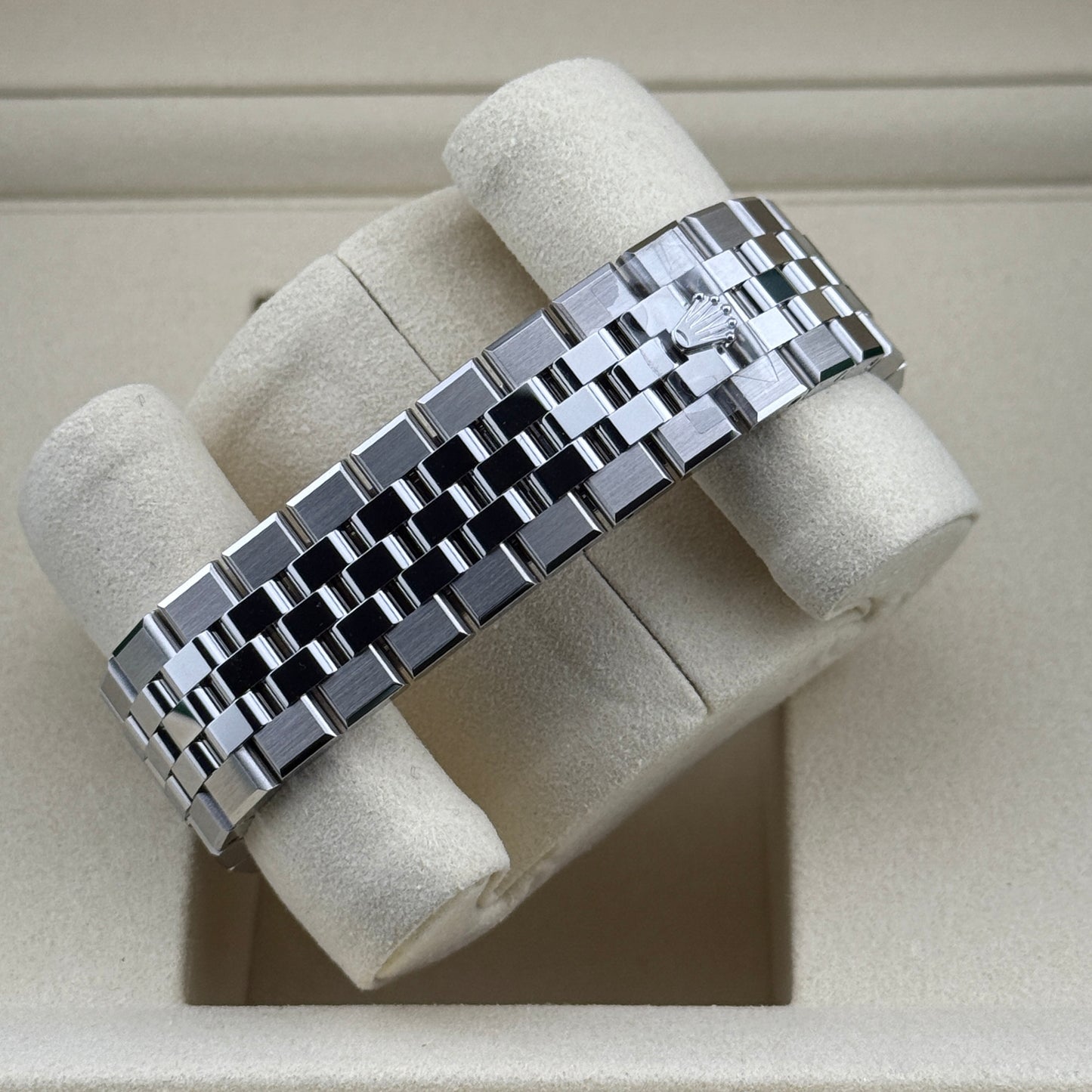 Rolex Land-Dweller 36 / 127234 / weiß / Flat Jubilee / Full Set / 2025
