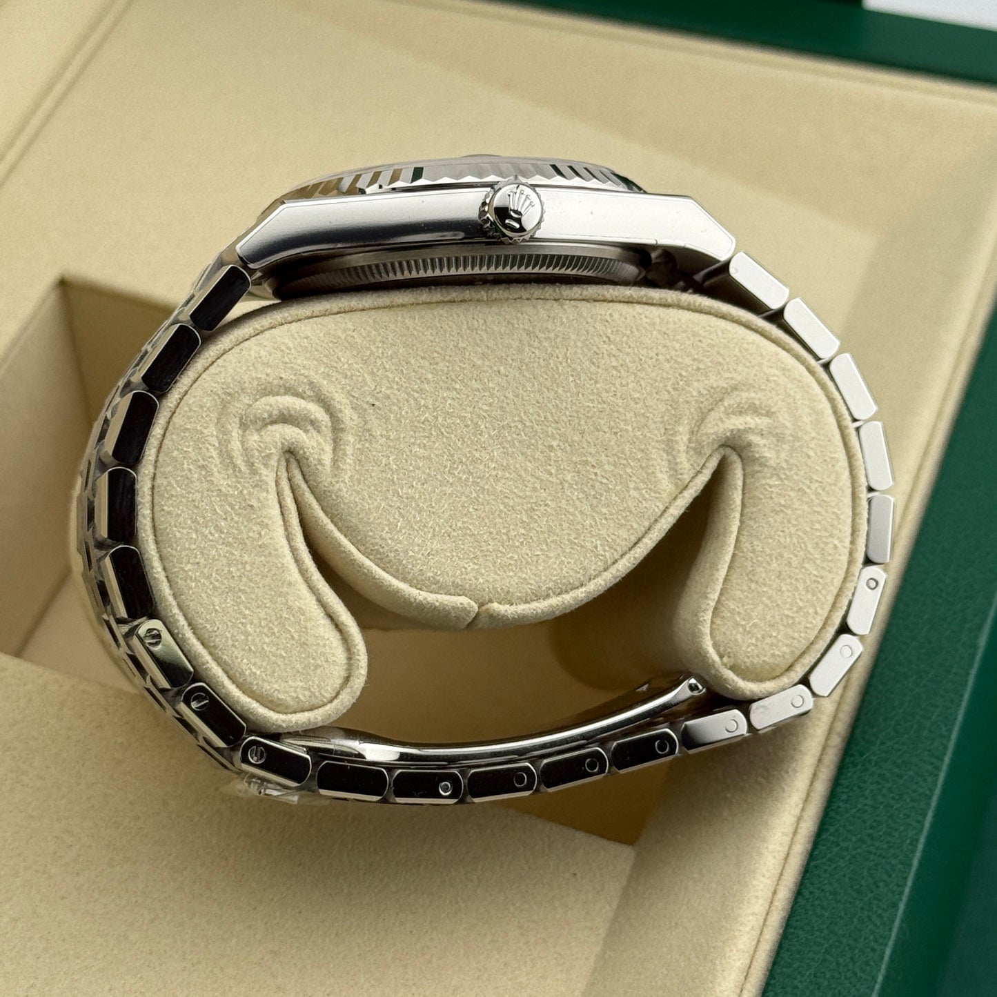 Rolex Land-Dweller 36 / 127234 / weiß / Flat Jubilee / Full Set / 2025
