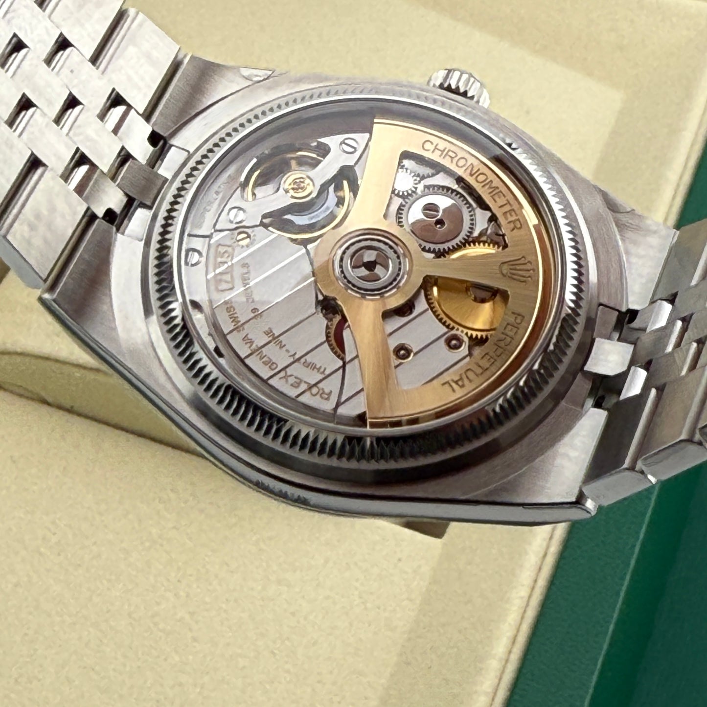 Rolex Land-Dweller 36 / 127234 / weiß / Flat Jubilee / Full Set / 2025