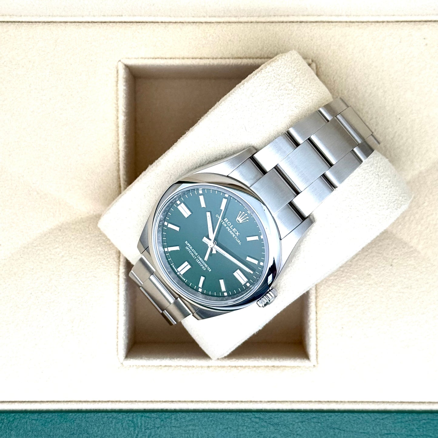 Rolex Oyster Perpetual 36 / 126000 / grün / Oyster / Full Set