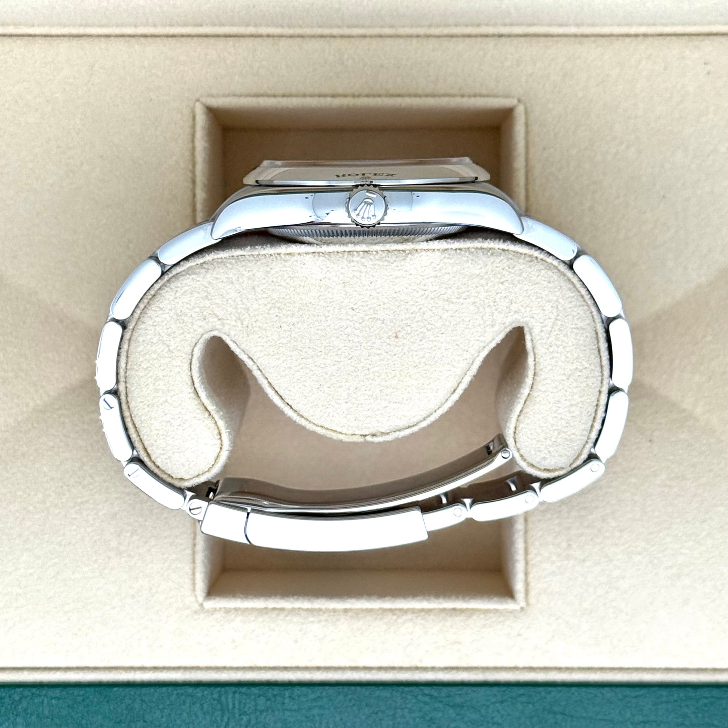 Rolex Oyster Perpetual 36 / 126000 / grün / Oyster / Full Set