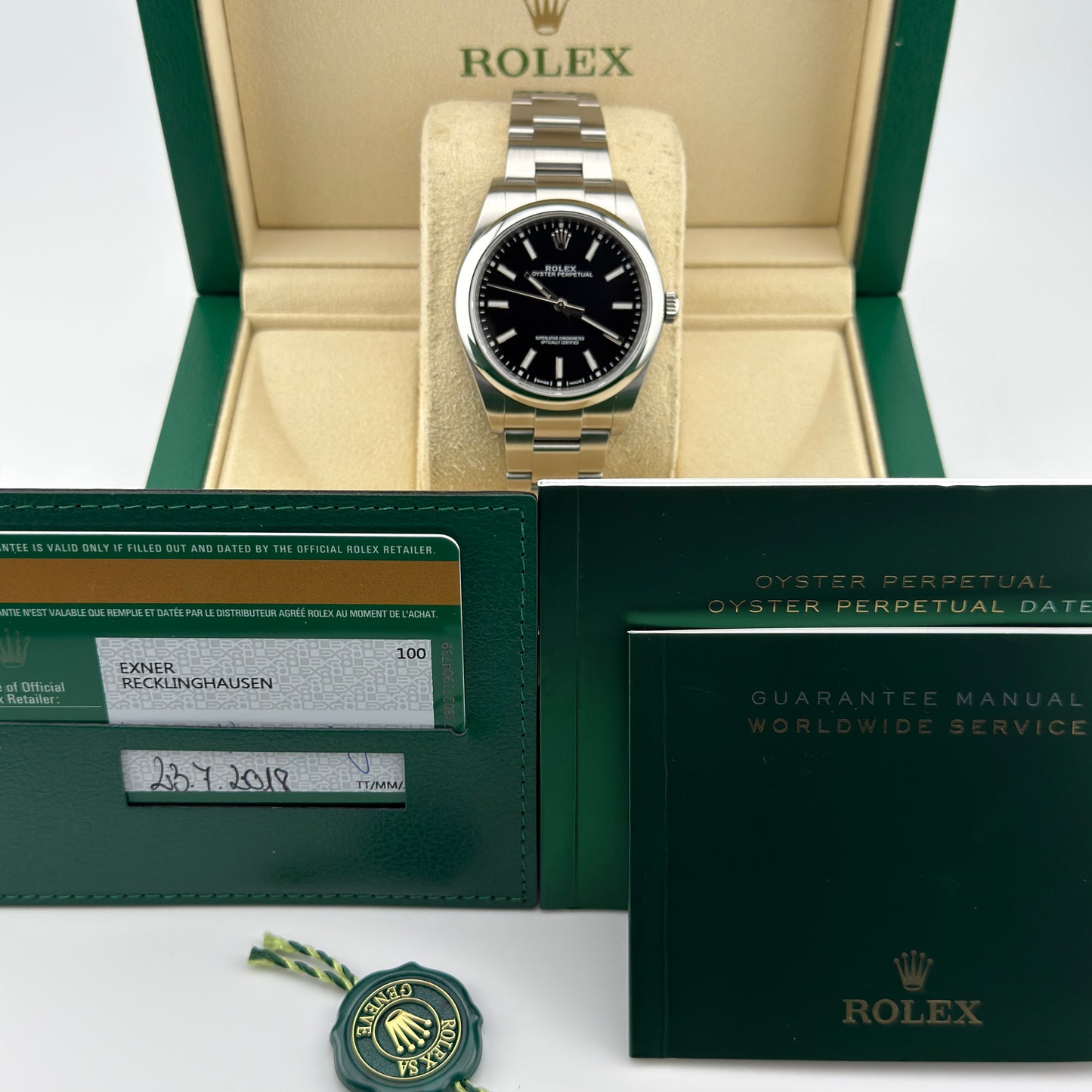 Rolex Oyster Perpetual 39 / 114300 / schwarz / Oyster / Full Set / 2018