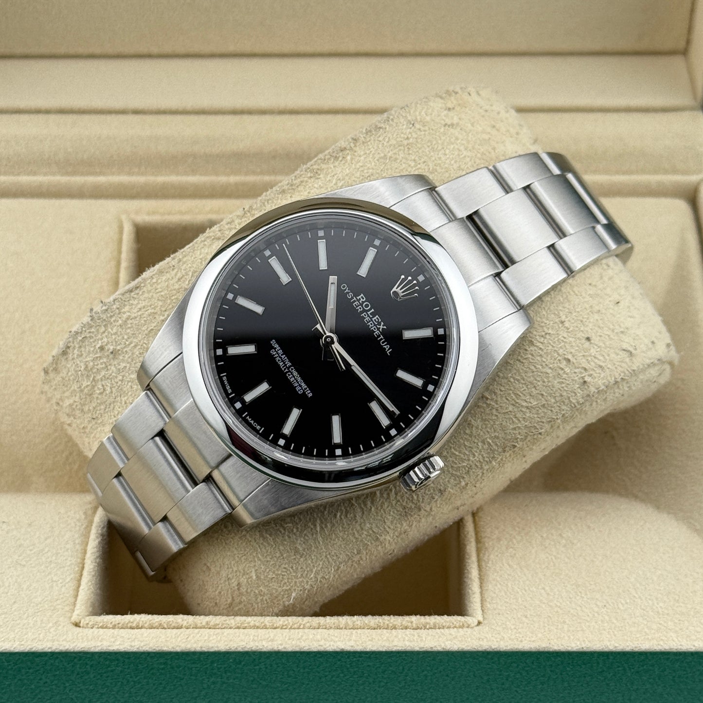 Rolex Oyster Perpetual 39 / 114300 / schwarz / Oyster / Full Set / 2018