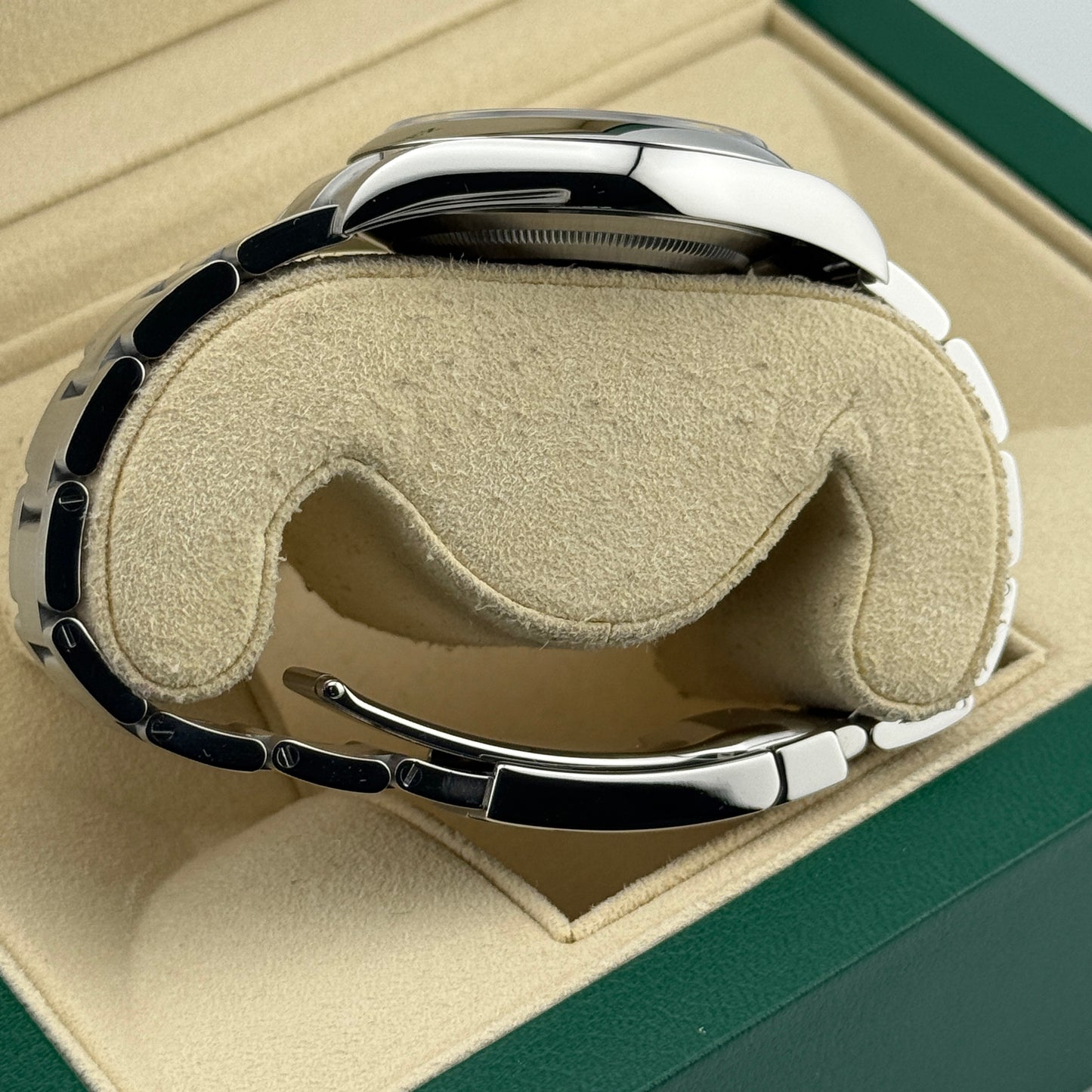 Rolex Oyster Perpetual 39 / 114300 / schwarz / Oyster / Full Set / 2018