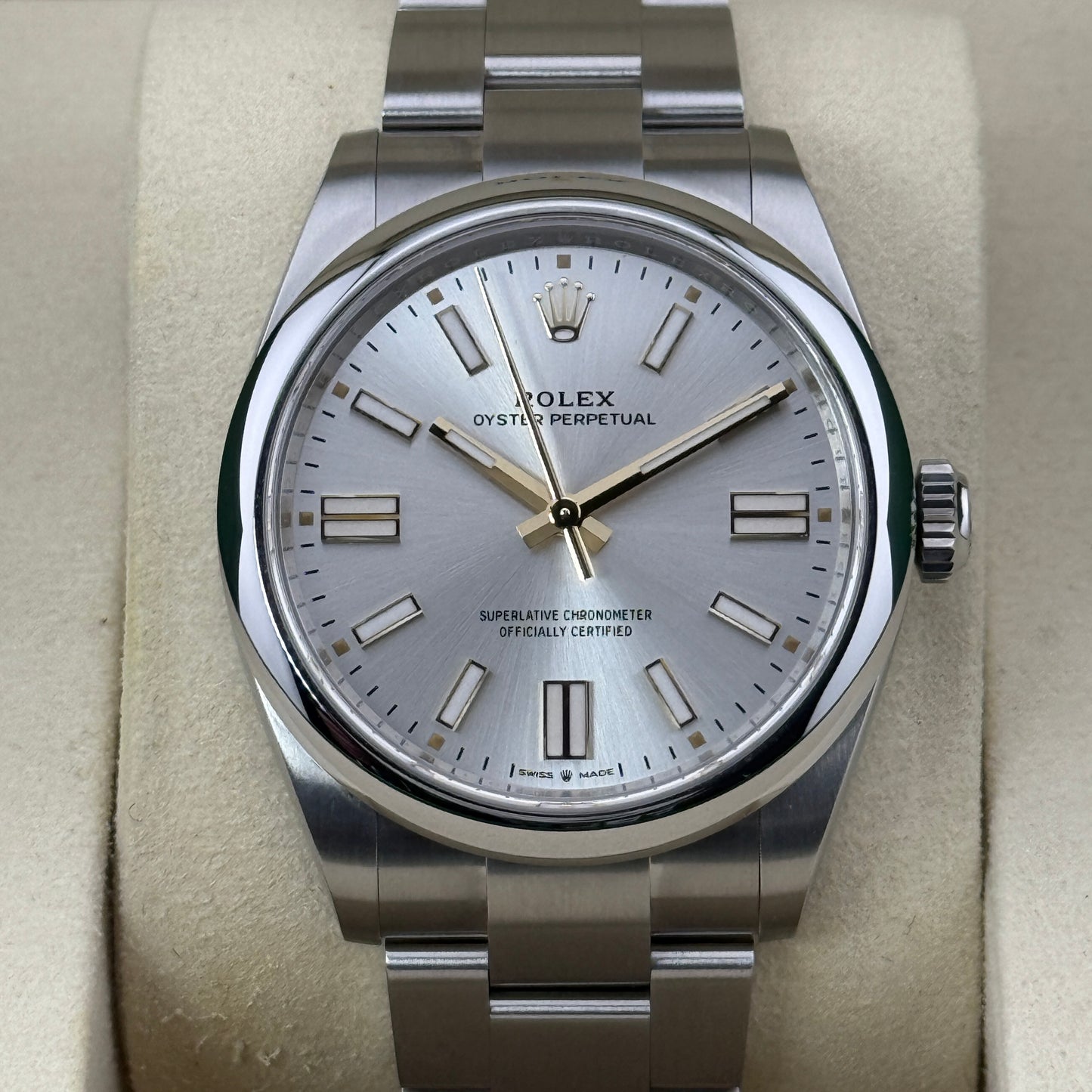 Rolex Oyster Perpetual 41 / 134300 / silber / Oyster / Full Set / 2025