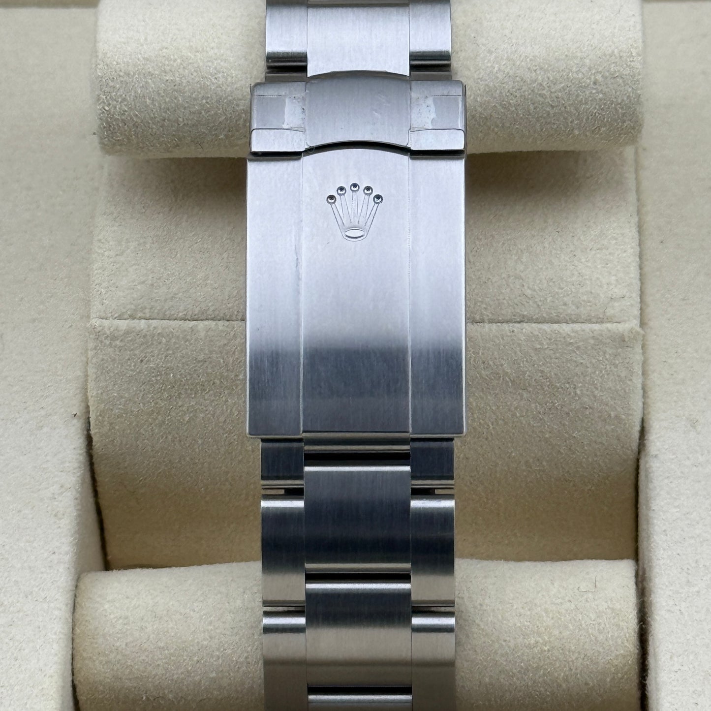 Rolex Oyster Perpetual 41 / 134300 / silber / Oyster / Full Set / 2025