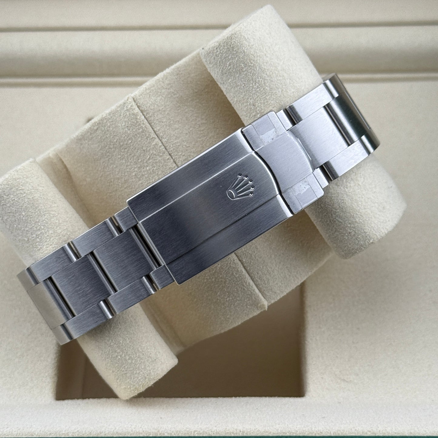 Rolex Oyster Perpetual 41 / 134300 / silber / Oyster / Full Set / 2025