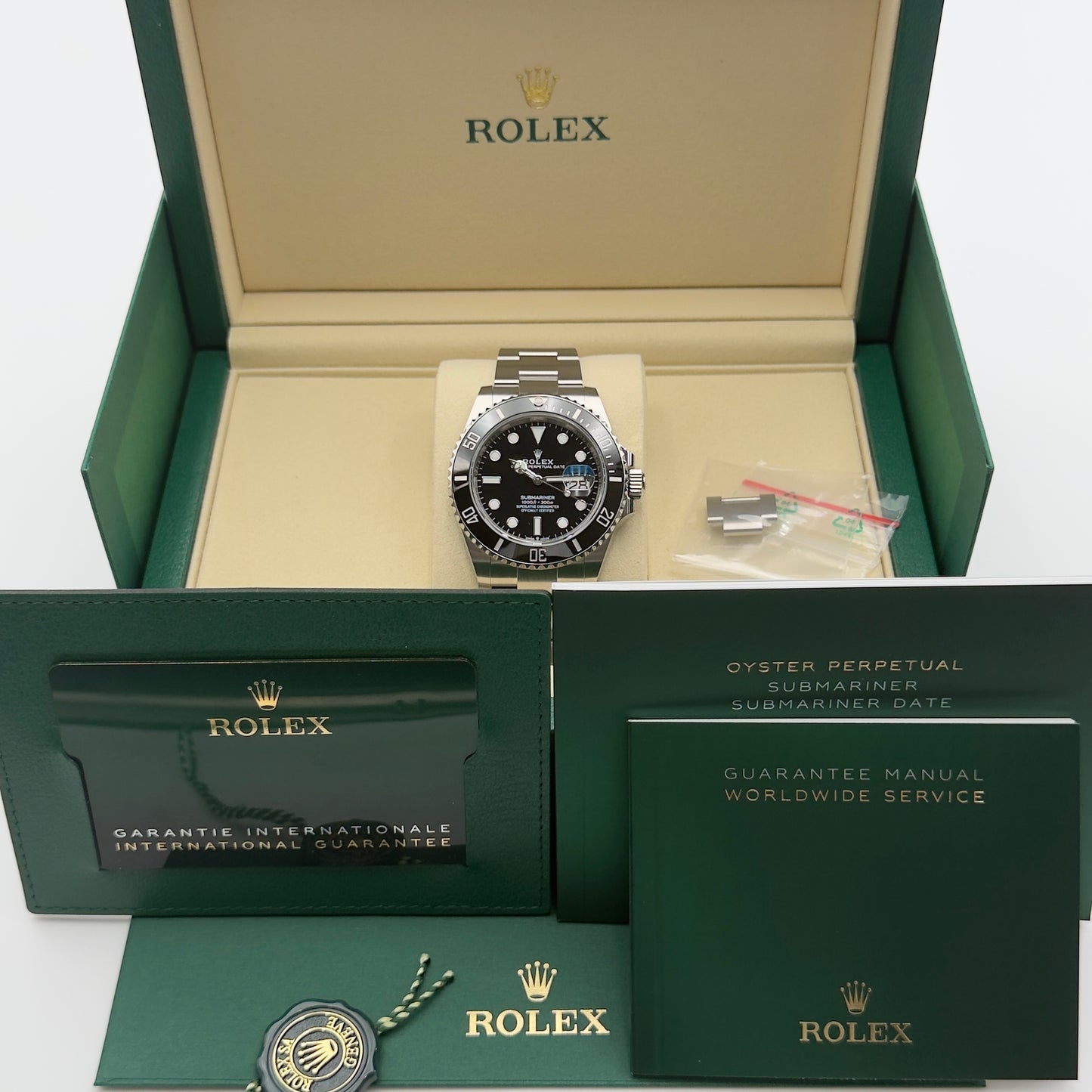 Rolex Submariner / 126610LN / Schwarz / Oyster / Full Set / 2026