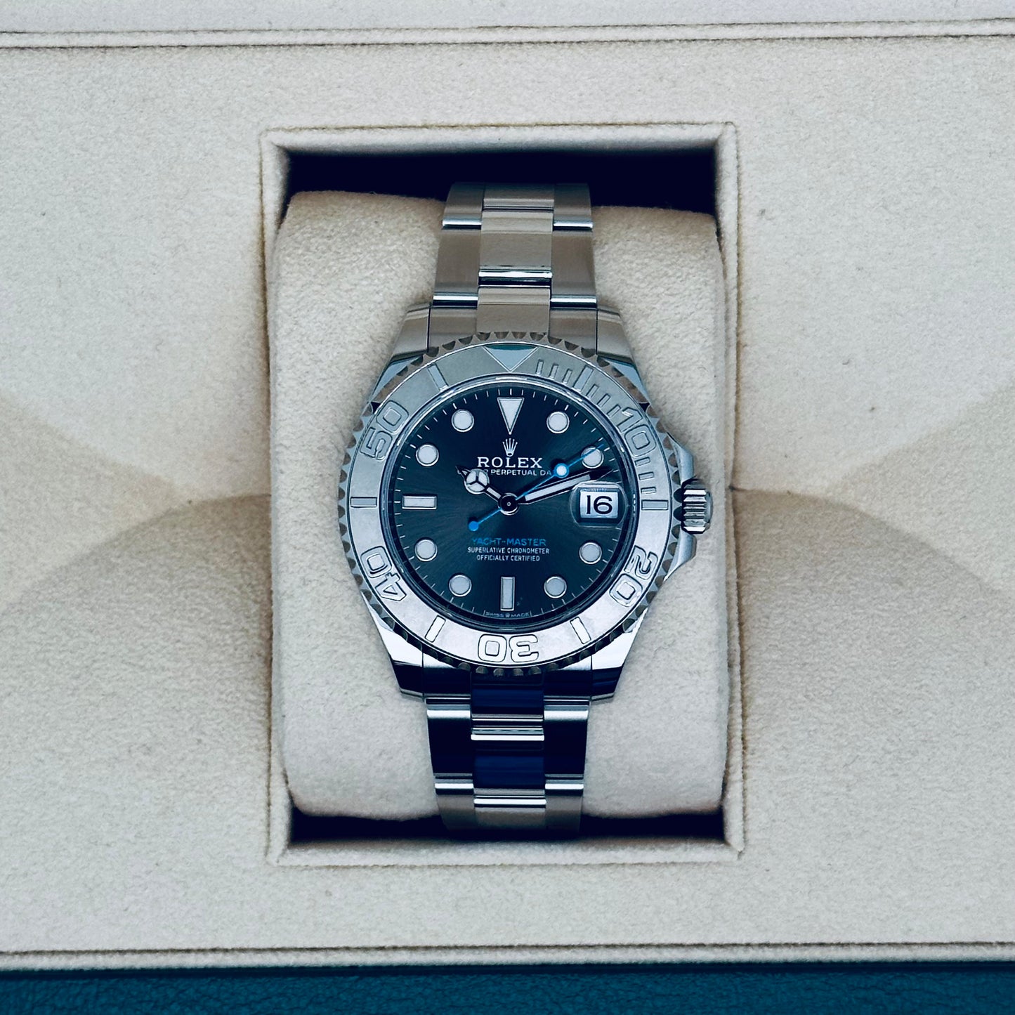 Rolex Yacht-Master 37 / 268622 / rhodium / Oyster / Full Set