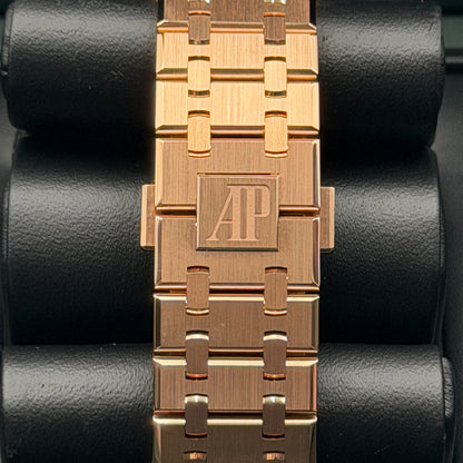 Audemars Piguet Royal Oak Chronograph / 26240OR.OO.1320OR.05 / blau / Roségold / Full Set / 2026