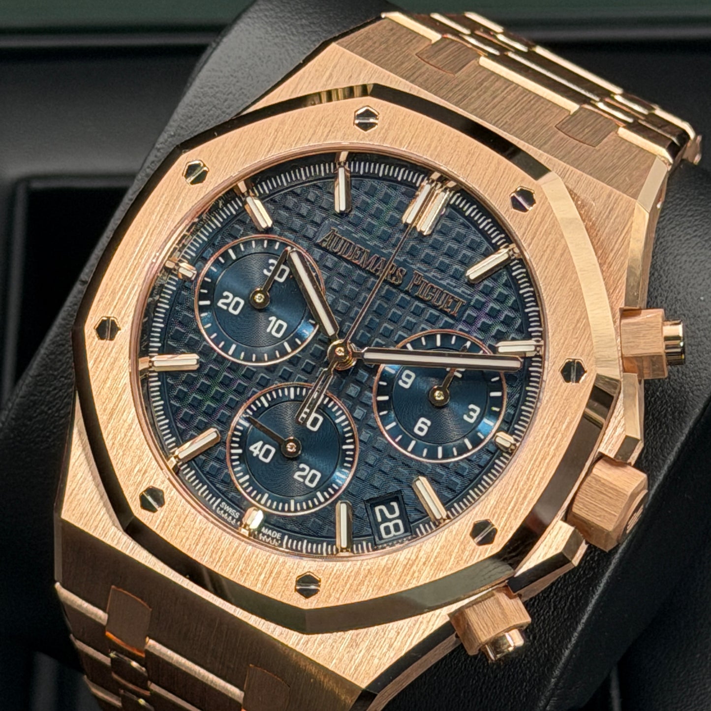 Audemars Piguet Royal Oak Chronograph / 26240OR.OO.1320OR.05 / blau / Roségold / Full Set / 2026