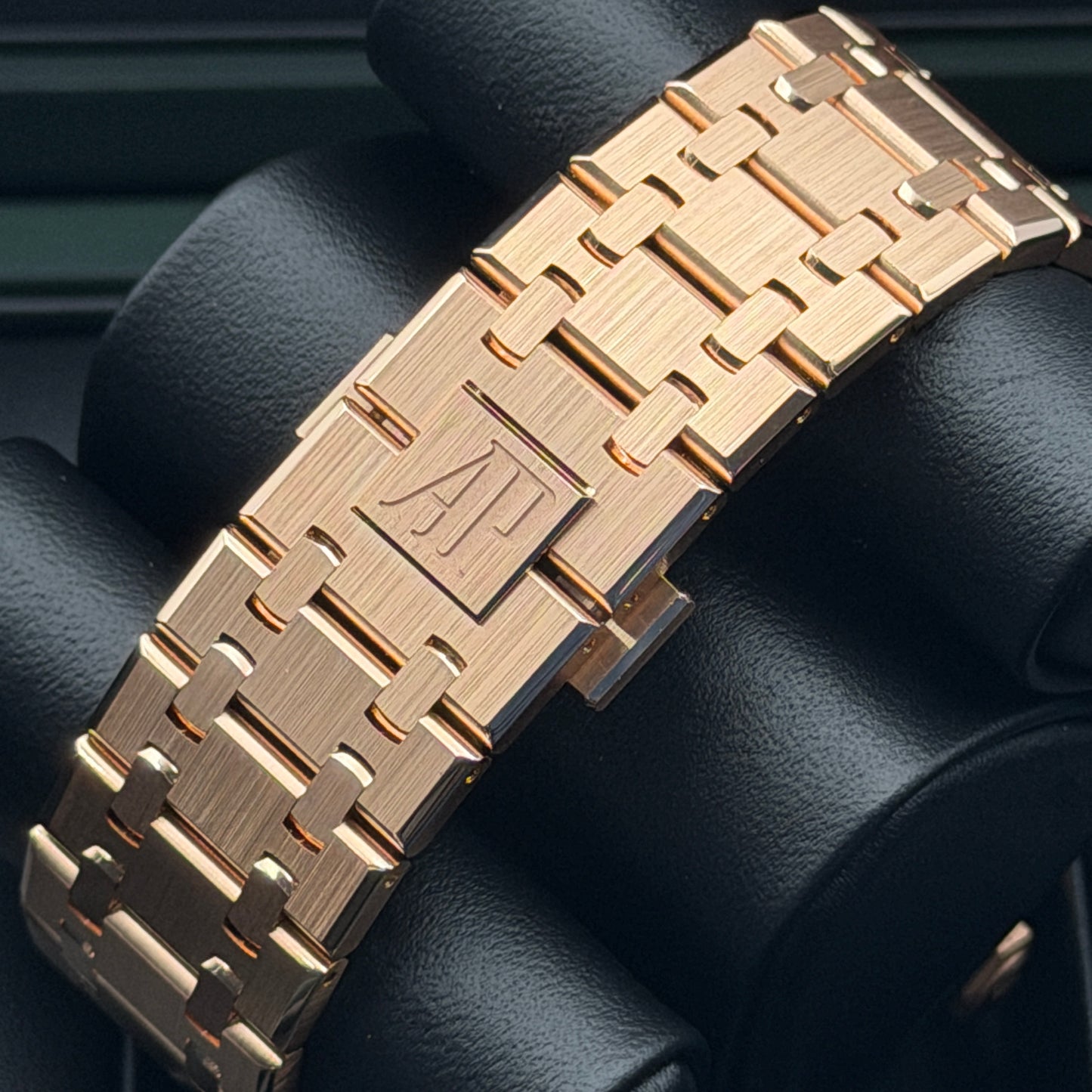 Audemars Piguet Royal Oak Chronograph / 26240OR.OO.1320OR.05 / blau / Roségold / Full Set / 2026