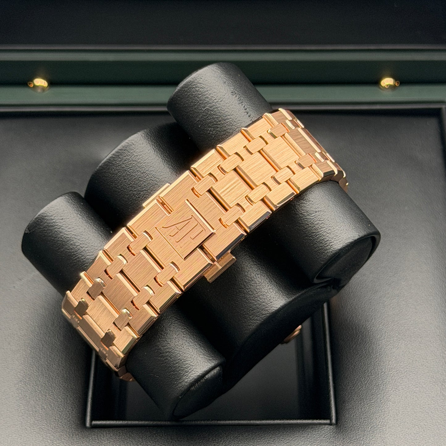 Audemars Piguet Royal Oak Chronograph / 26240OR.OO.1320OR.05 / blau / Roségold / Full Set / 2026