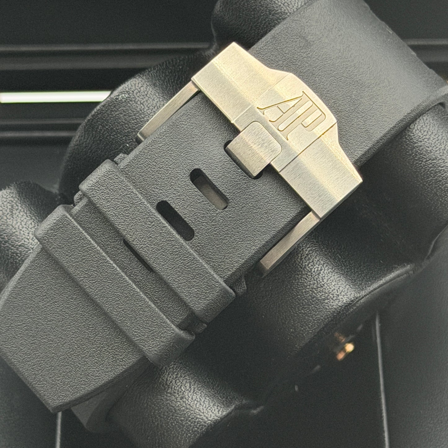 Audemars Piguet Royal Oak Offshore Ltd. Edition "Pride of Germany" / 26415CE.OO.A002CA.01 / Grau / Keramik / Full Set / 2019