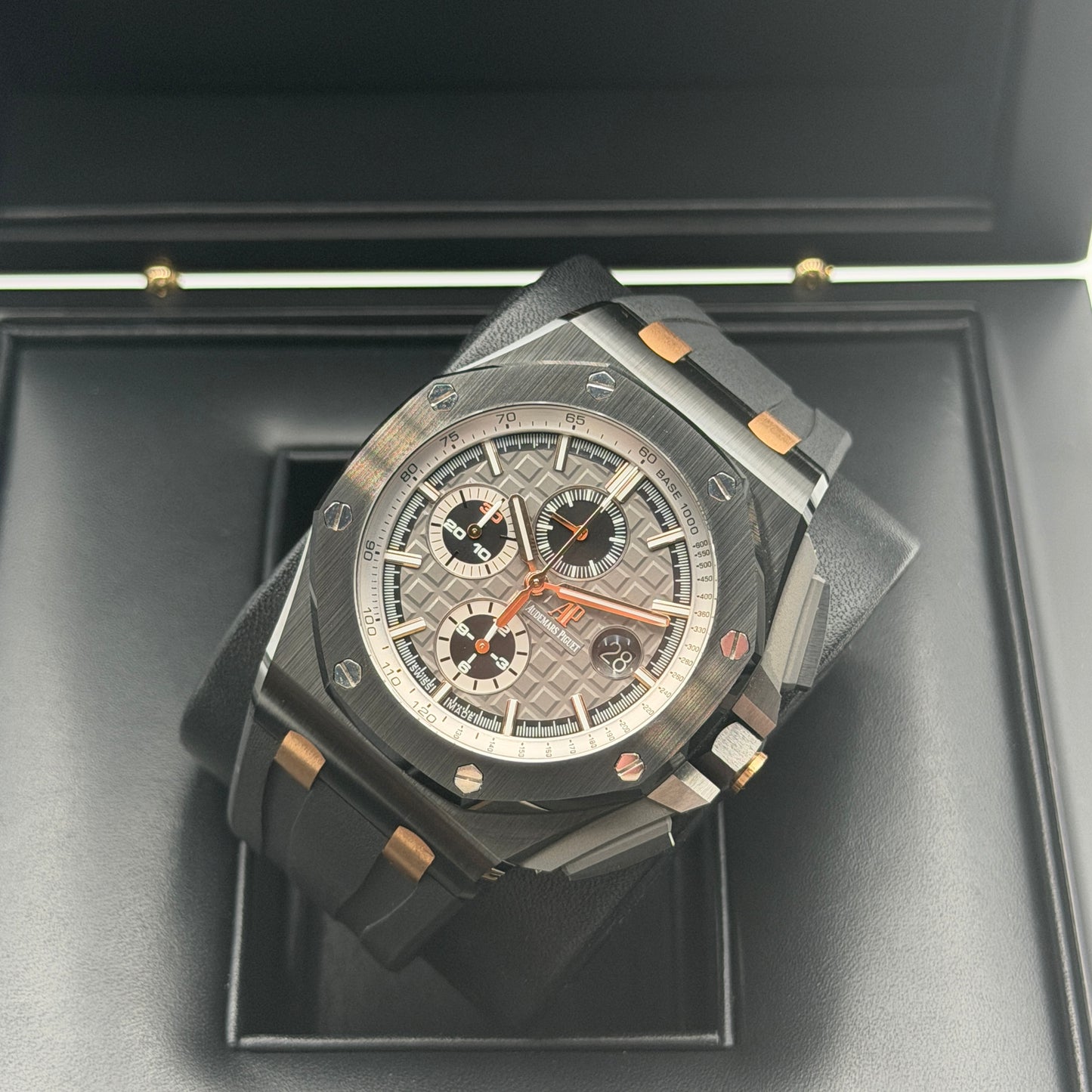Audemars Piguet Royal Oak Offshore Ltd. Edition "Pride of Germany" / 26415CE.OO.A002CA.01 / Grau / Keramik / Full Set / 2019