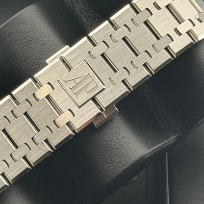 Audemars Piguet Royal Oak / 15510ST.OO.1320ST.06 / blau / Edelstahl / Full Set / 2025