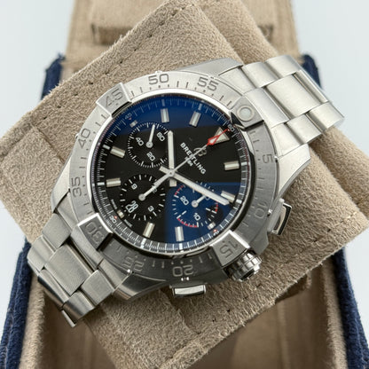 Breitling Avenger B01 Chronograph 44 / AB0147101B1A1 / schwarz / Edelstahl / Full Set / 2024