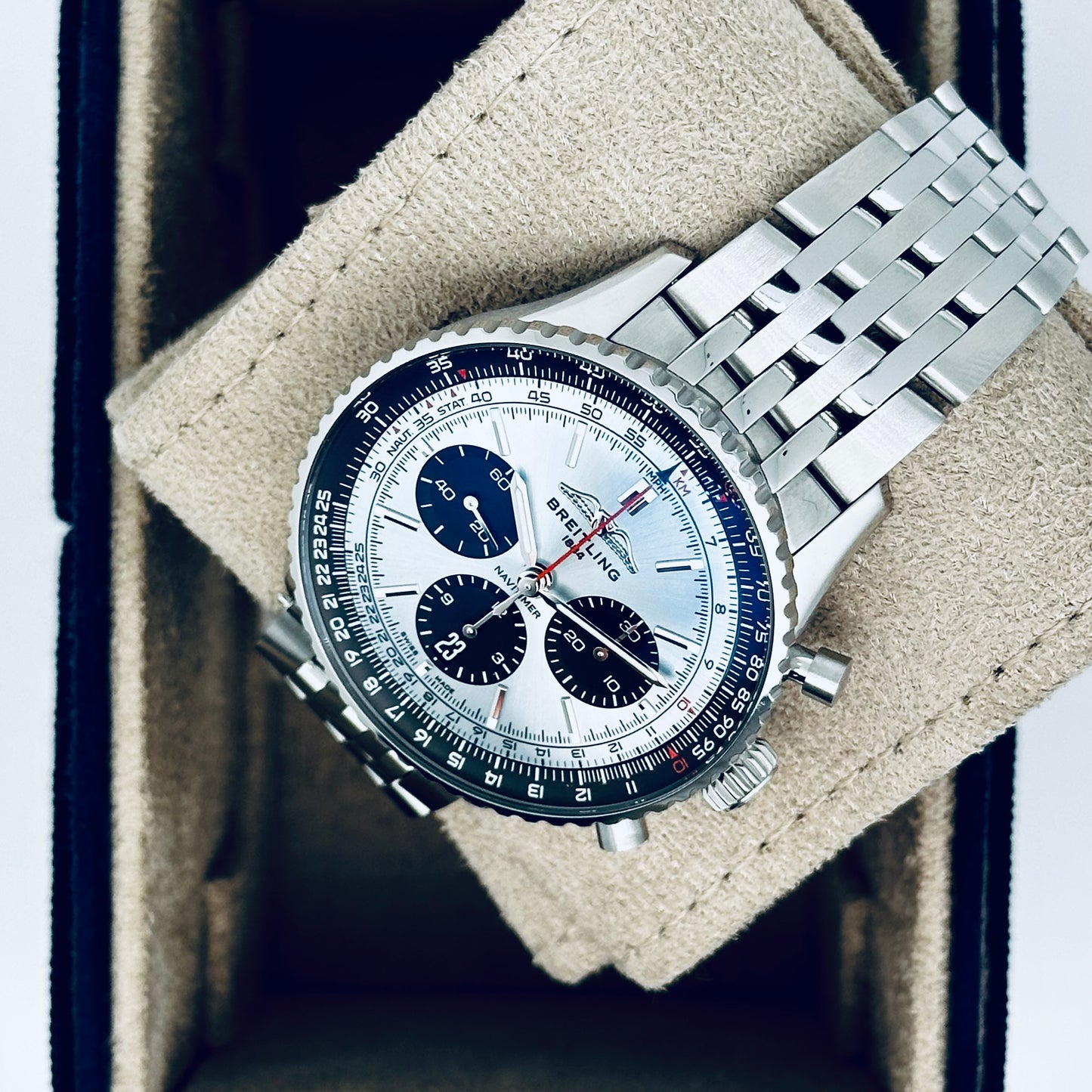 Breitling Navitimer B01 Chronograph / AB0138241C1A1 / eisblau / Edelstahl / Full Set / 2022