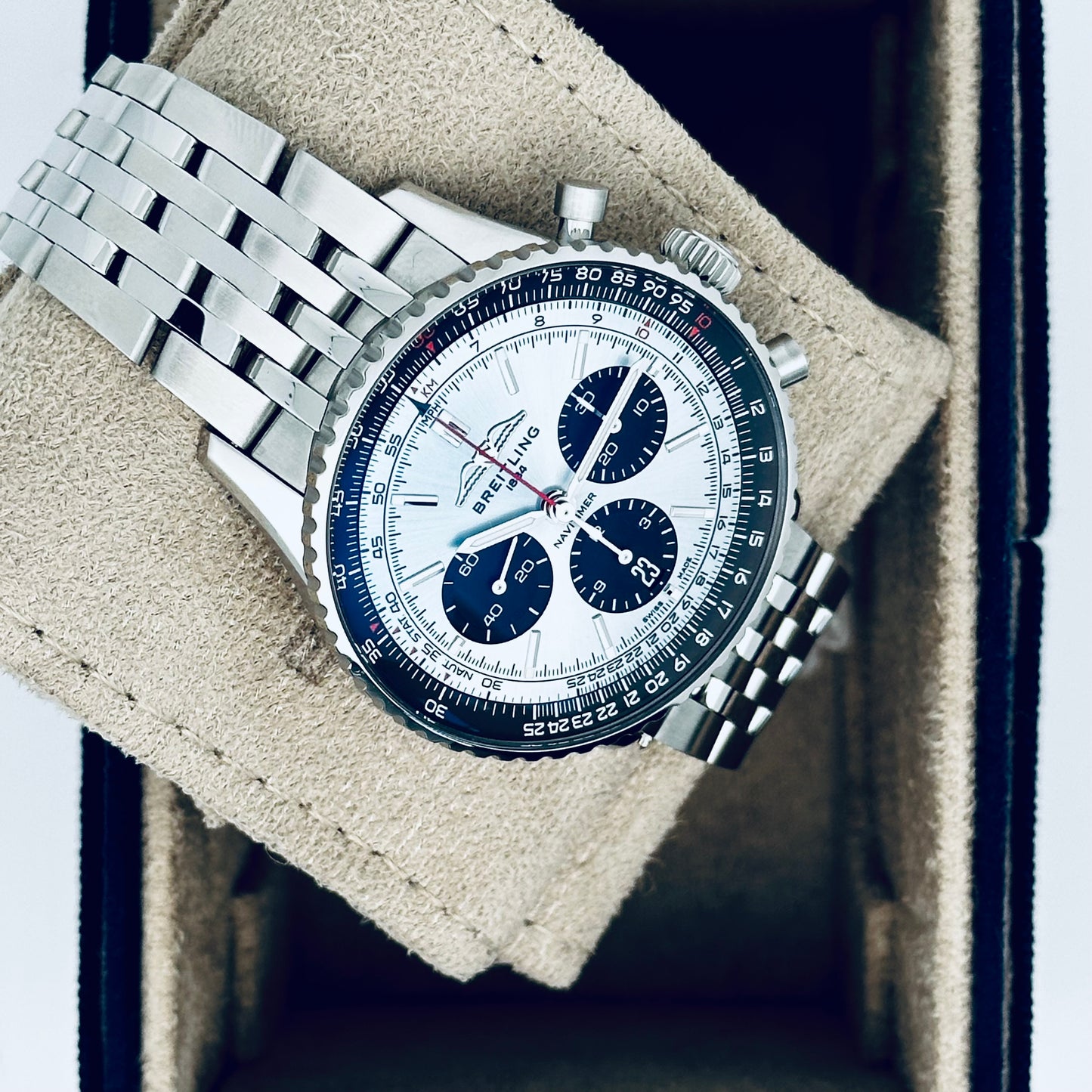 Breitling Navitimer B01 Chronograph / AB0138241C1A1 / eisblau / Edelstahl / Full Set / 2022