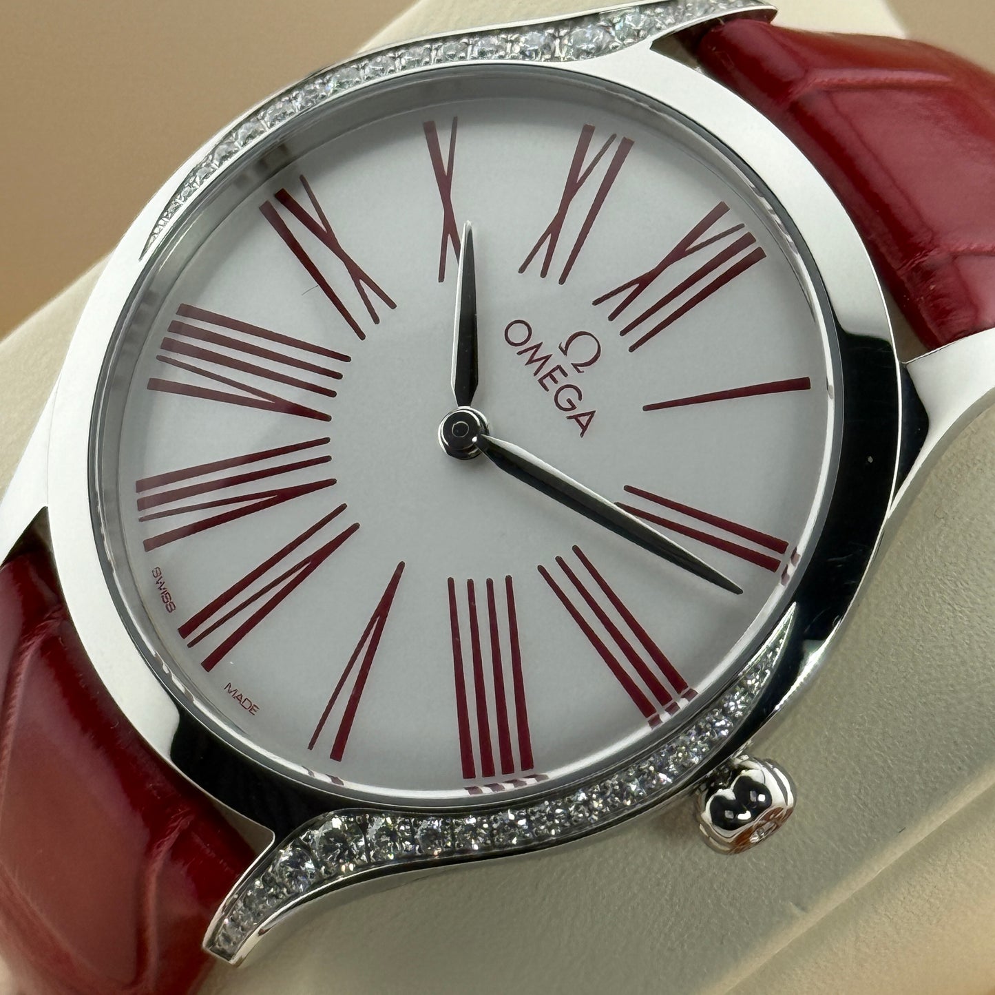Omega De Ville Trésor / 428.18.36.60.04.002 / weiß / Edelstahl - Diamanten - Leder / Full Set / 2024