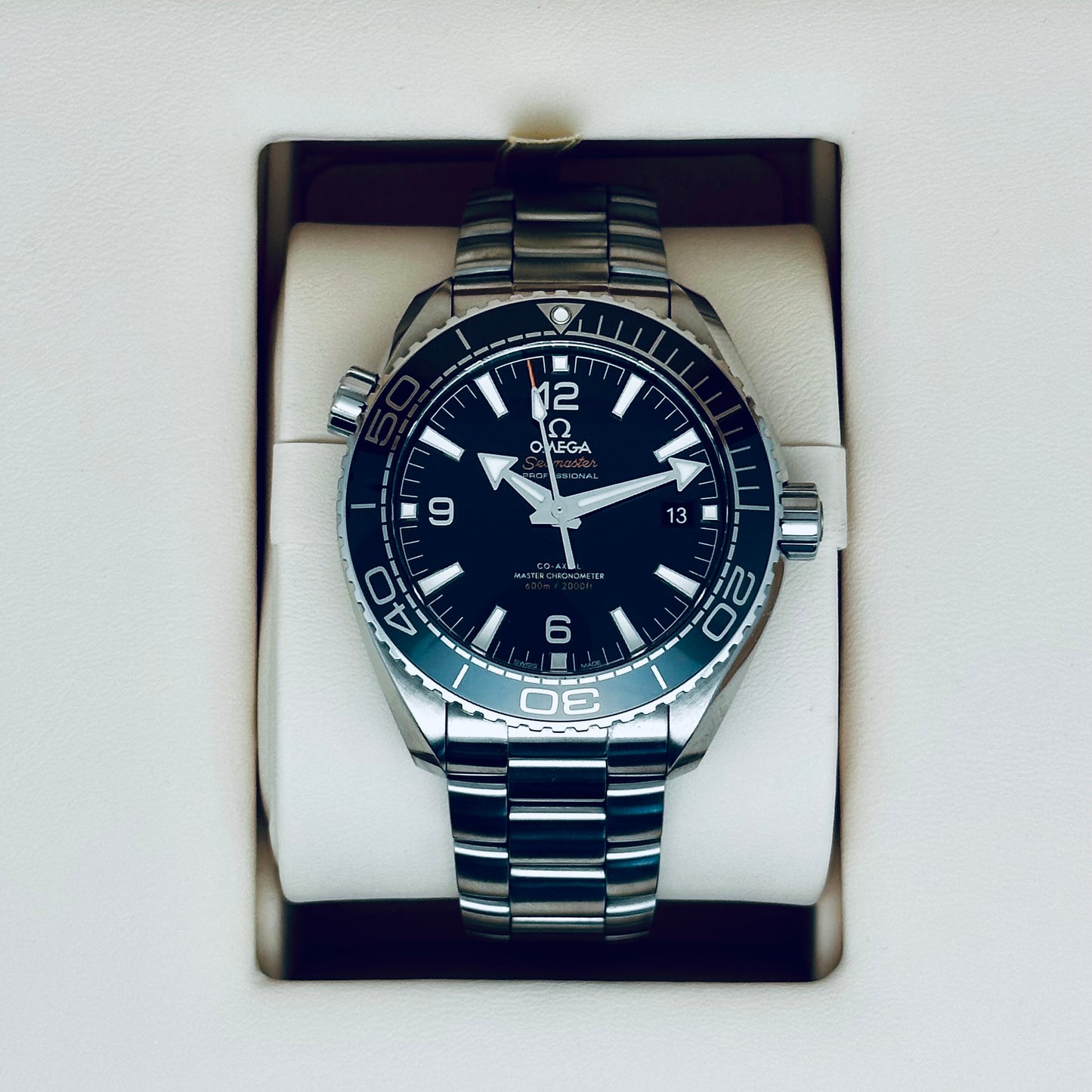 Omega Seamaster Planet Ocean 600M / 215.30.44.21.01.001 / schwarz / Edelstahl / Full Set