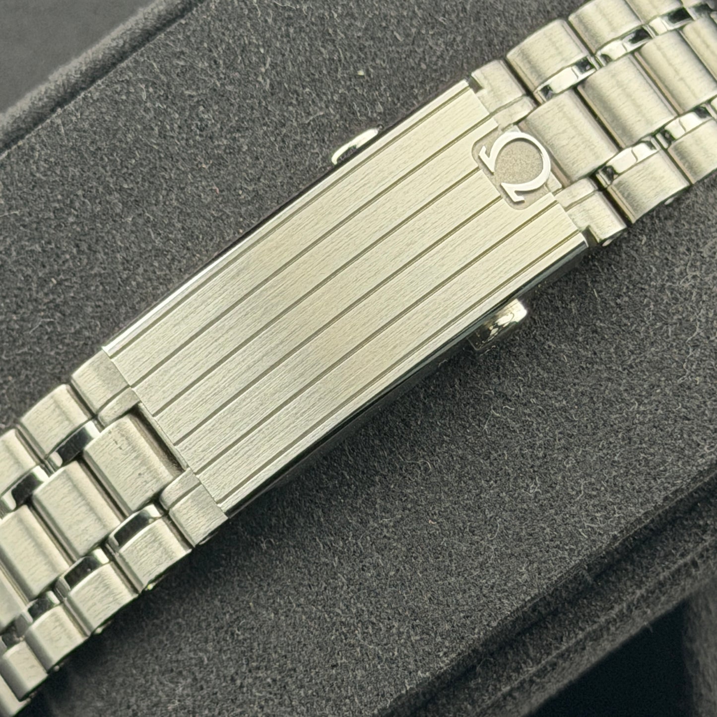 Omega Speedmaster Professional Moonwatch / 310.30.42.50.04.001 / weiß / Edelstahl / Full Set / 2025