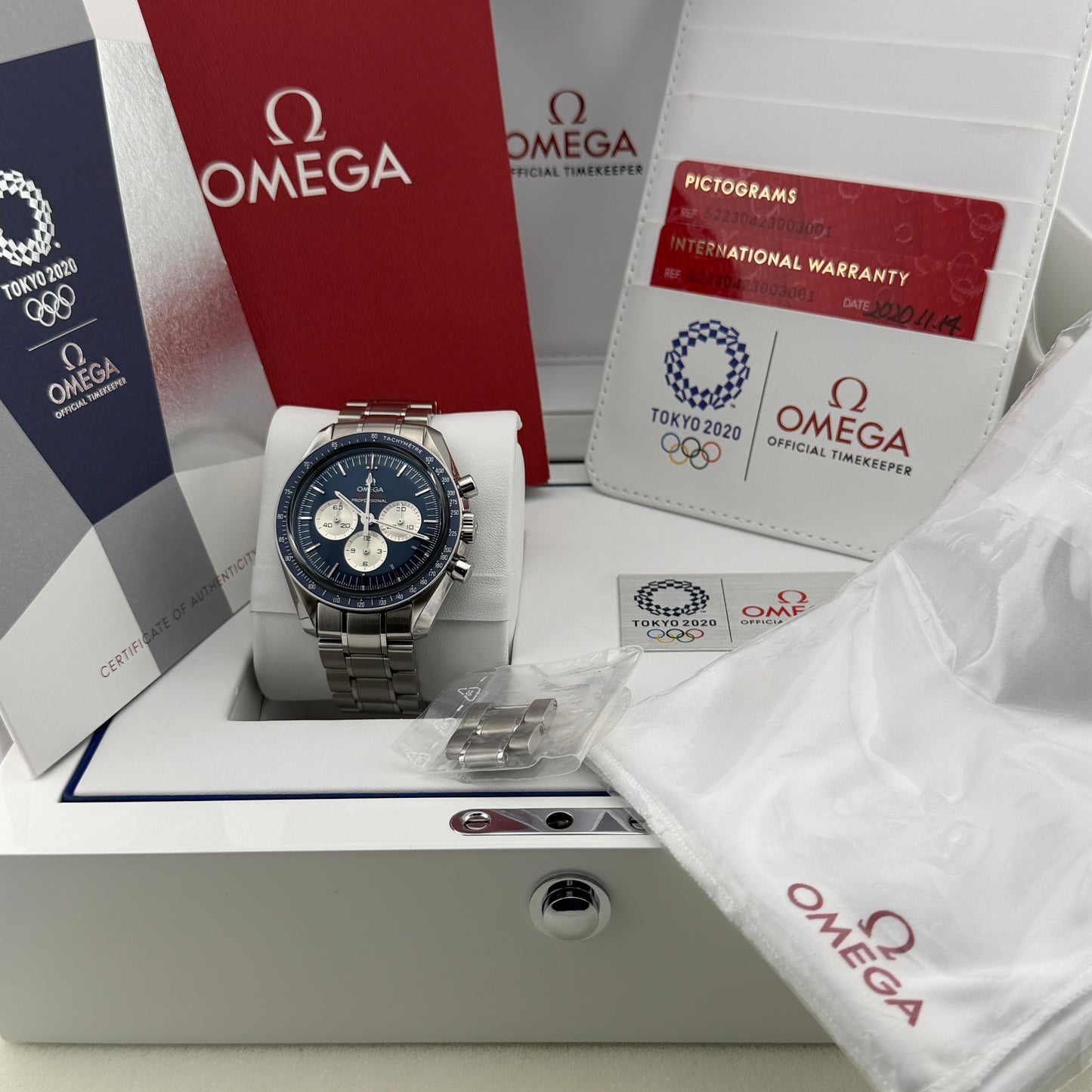 Omega Speedmaster "2020 Tokyo" / 522.30.42.30.03.001 / blau / Edelstahl / Full Set / 2020