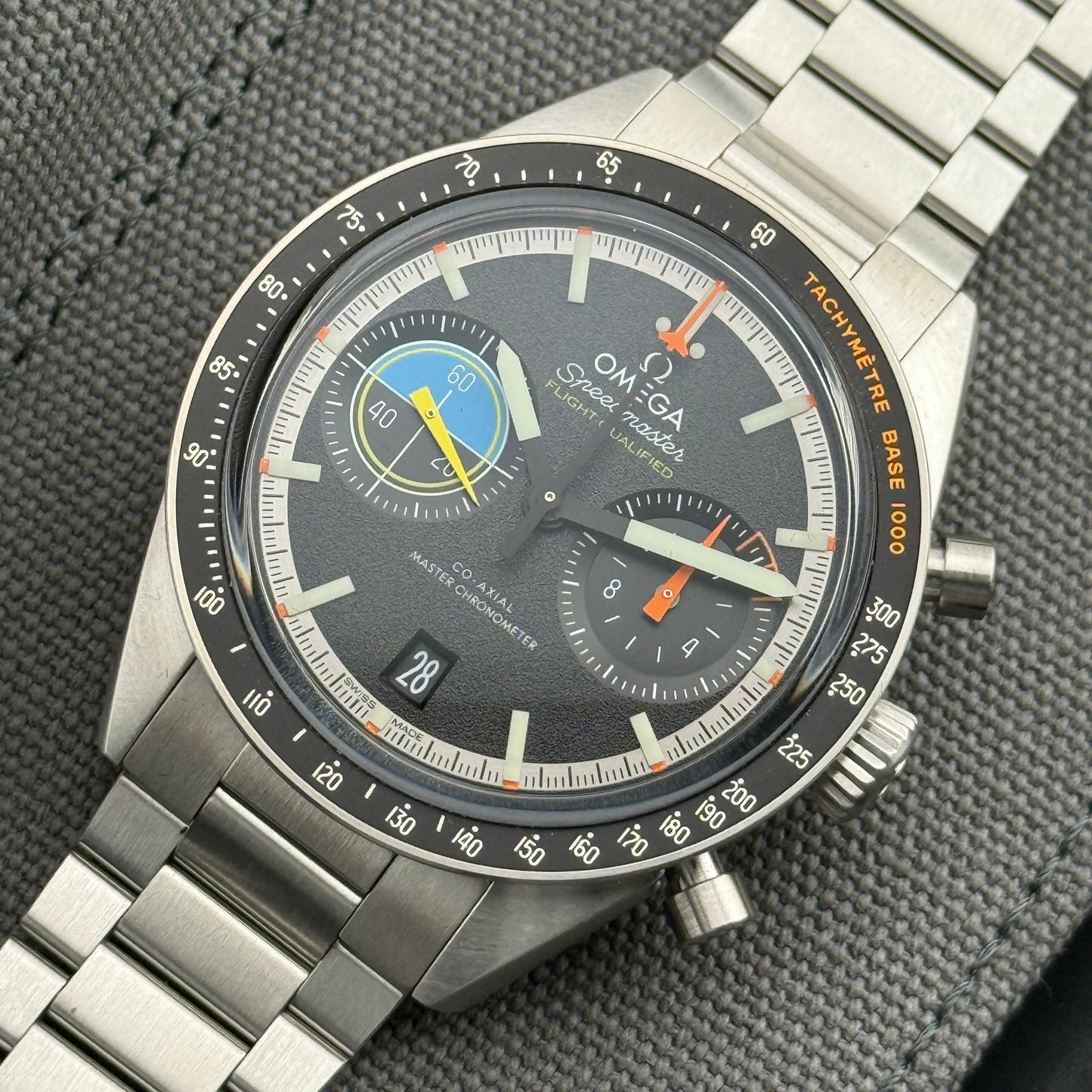 Omega Speedmaster Pilot / 332.10.41.51.01.002 / schwarz / Edelstahl / Full Set / 2025