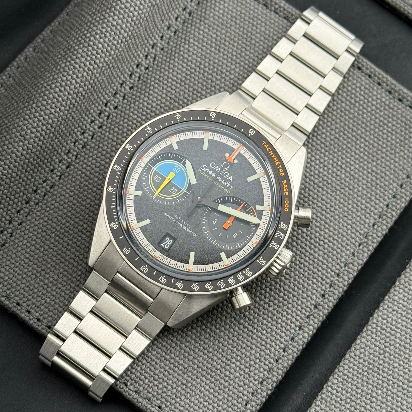 Omega Speedmaster Pilot / 332.10.41.51.01.002 / schwarz / Edelstahl / Full Set / 2025