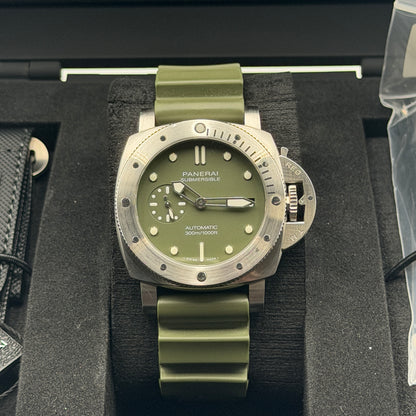 Panerai Submersible Verde Militare Limited / PAM01055 / Grün / Edelstahl / Full Set / 2019